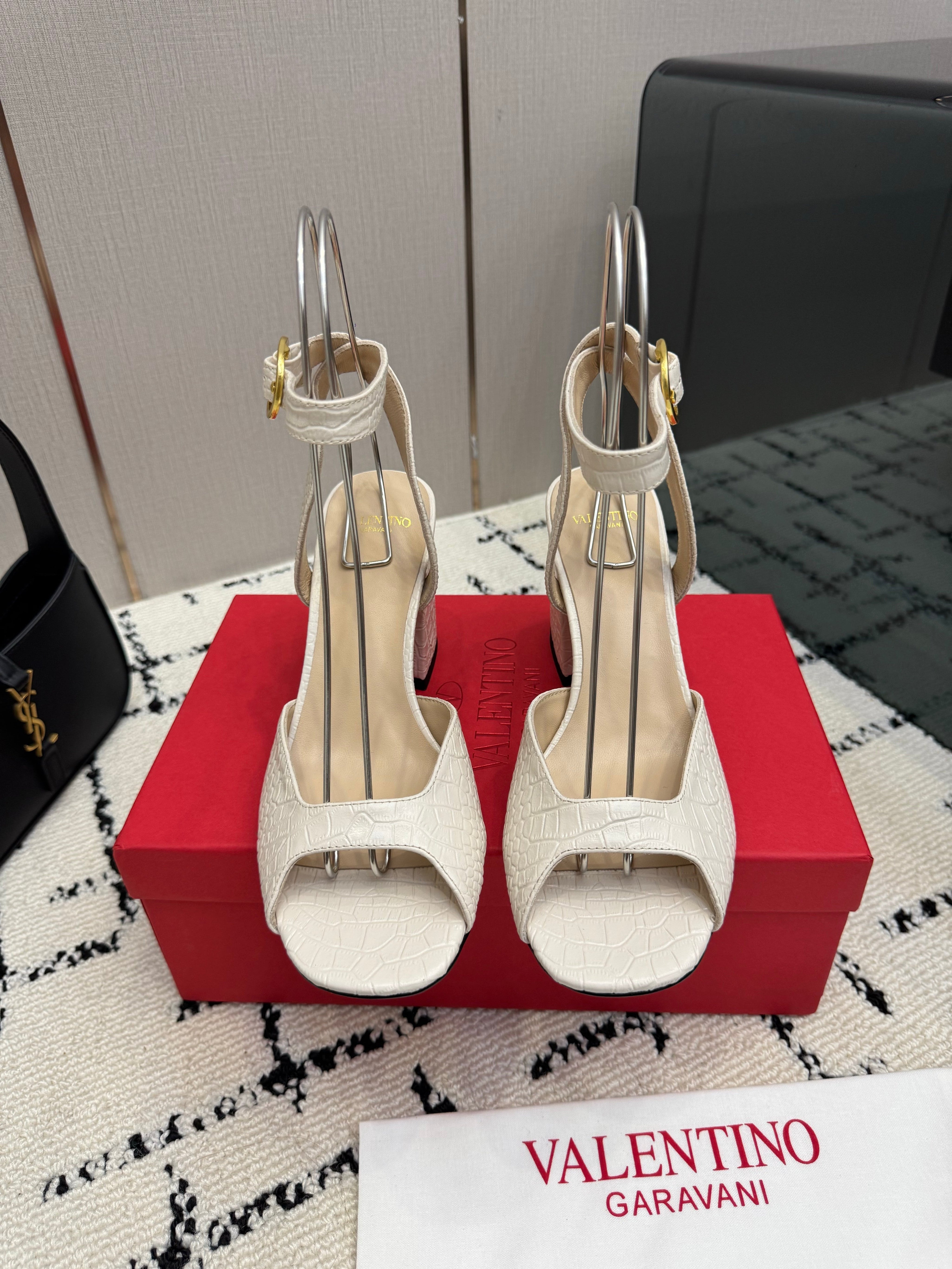 VALENTINO 26S SQUARE-TOE ANKLE-STRAP SANDALS IN CREAM WHITE CROC-EMBOSSED LEATHER