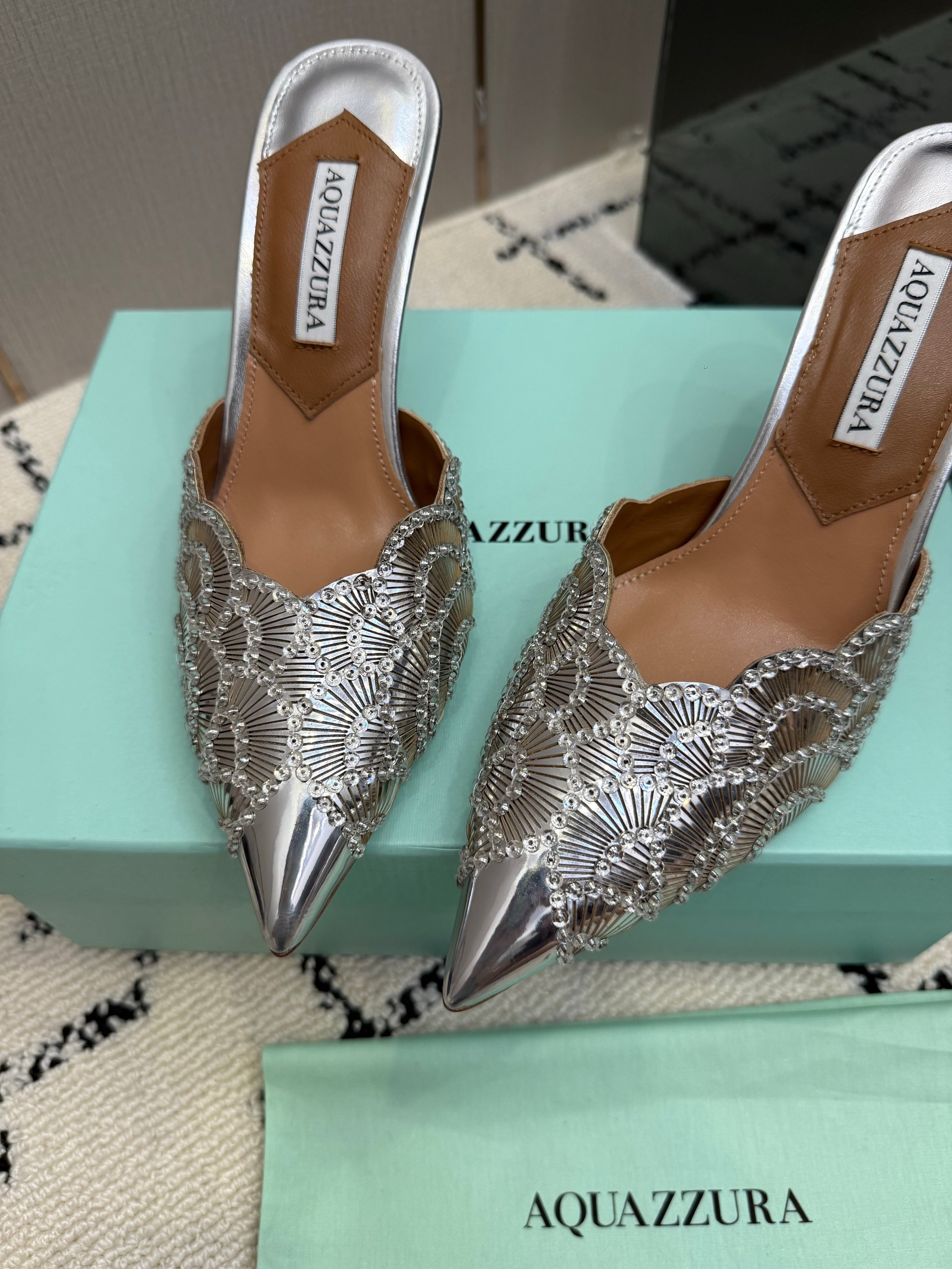 AQUAZZURA 26S HEEL MULES 85 MM IN SILVER SEQUIN AND CALFSKIN