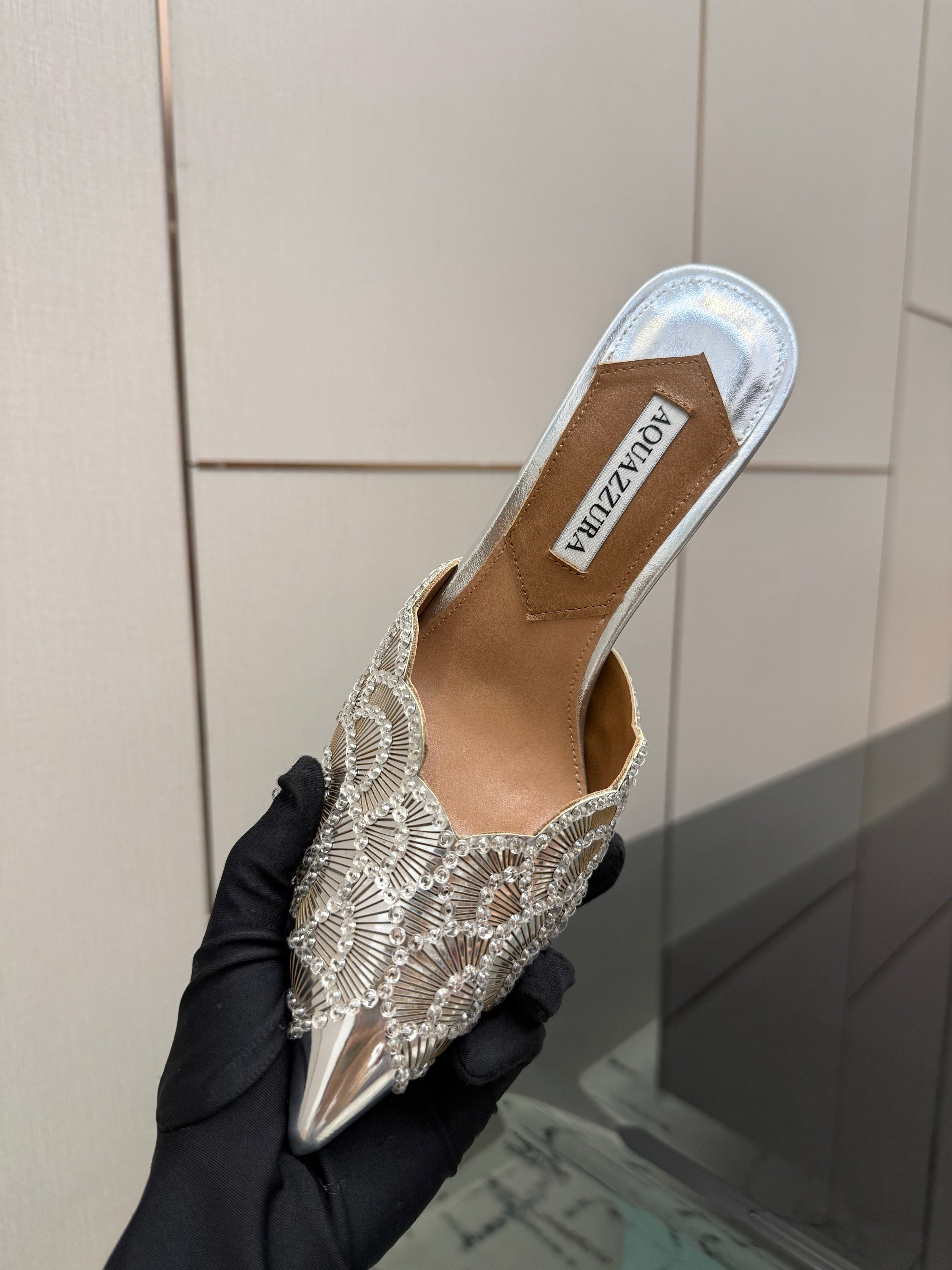AQUAZZURA 26S HEEL MULES 85 MM IN SILVER SEQUIN AND CALFSKIN