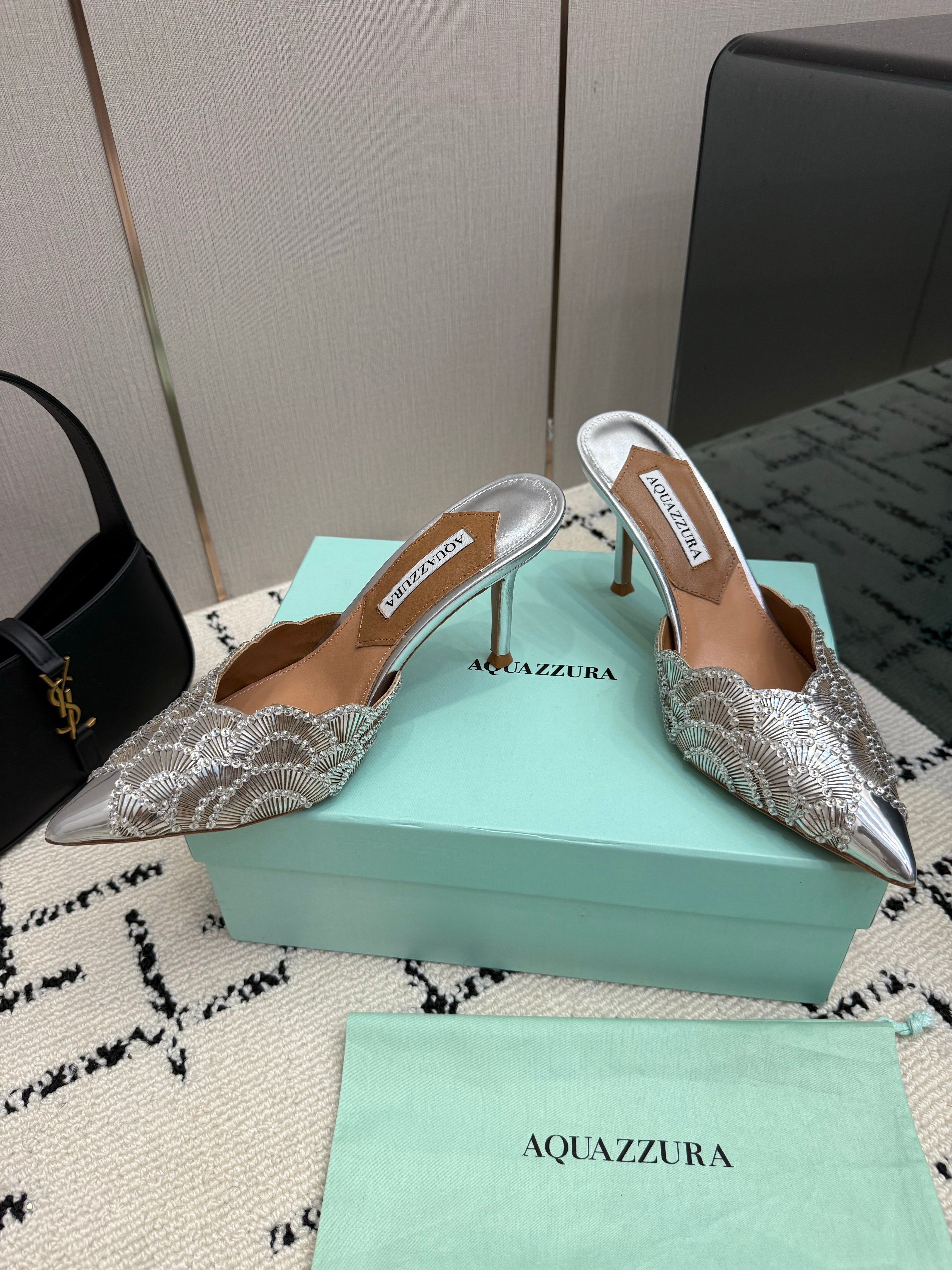 AQUAZZURA 26S HEEL MULES 85 MM IN SILVER SEQUIN AND CALFSKIN