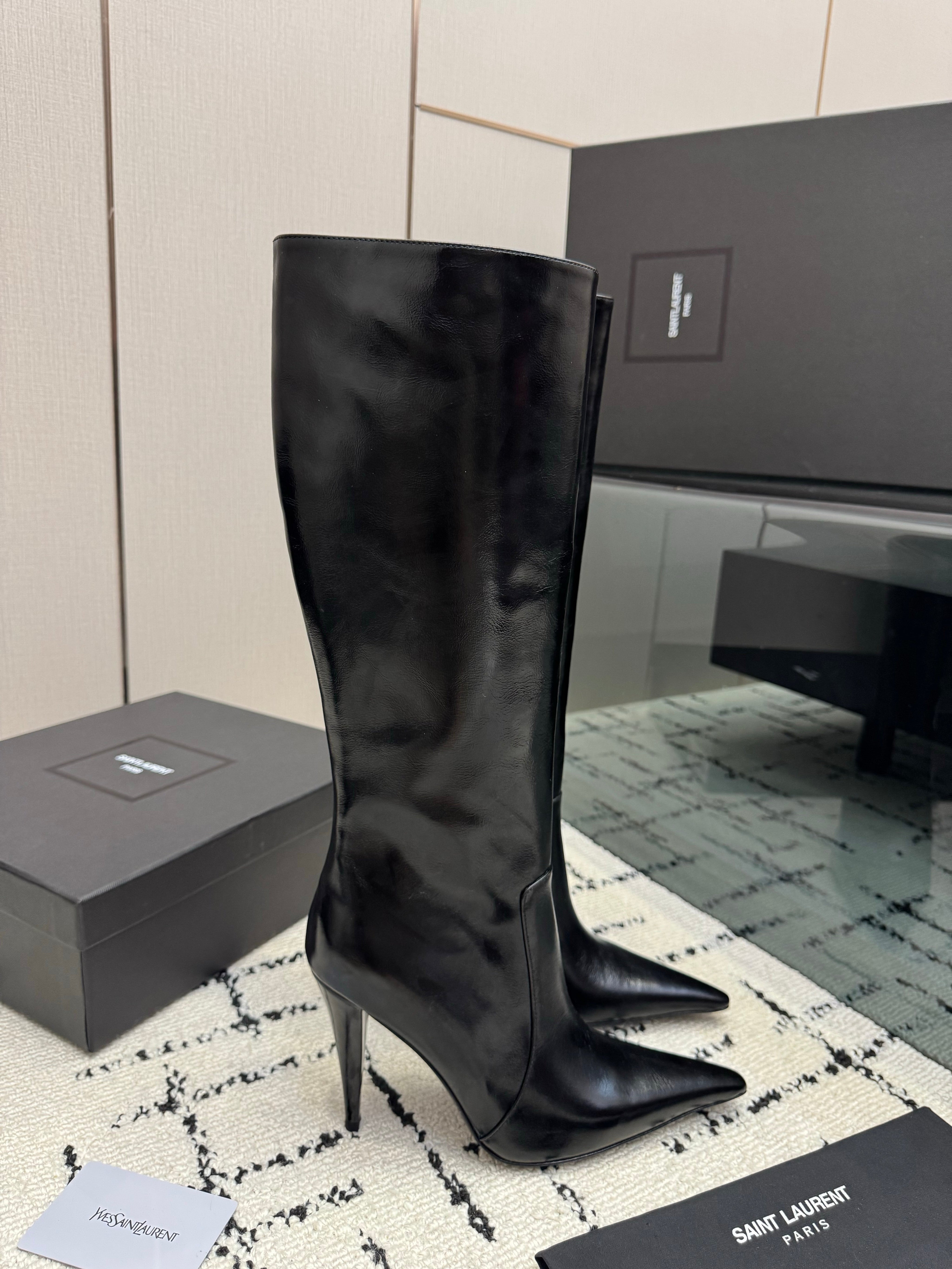 YSL 26S KNEE HIGH BOOTS 100 MM IN BLACK CALFSKIN PATENT SLIM SHAFT