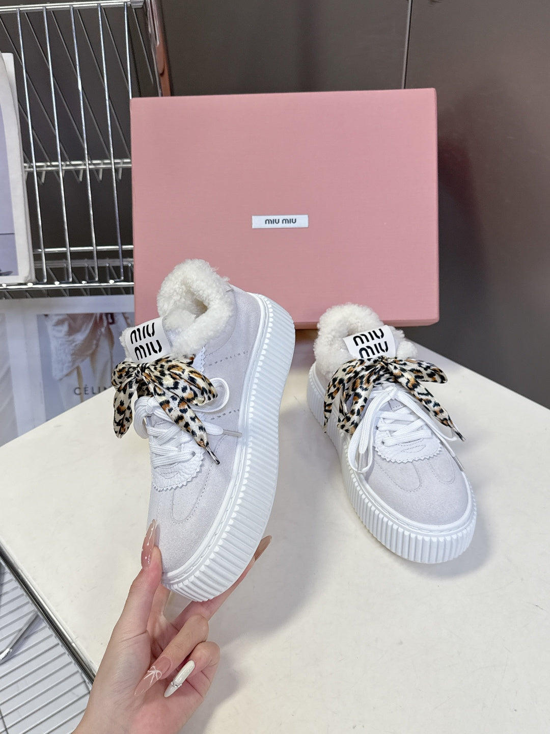 MIUMIU 25S SNEAKERS 45MM IN WHITE SUEDE WITH LEOPARD-PRINT LACES SHEARLING
