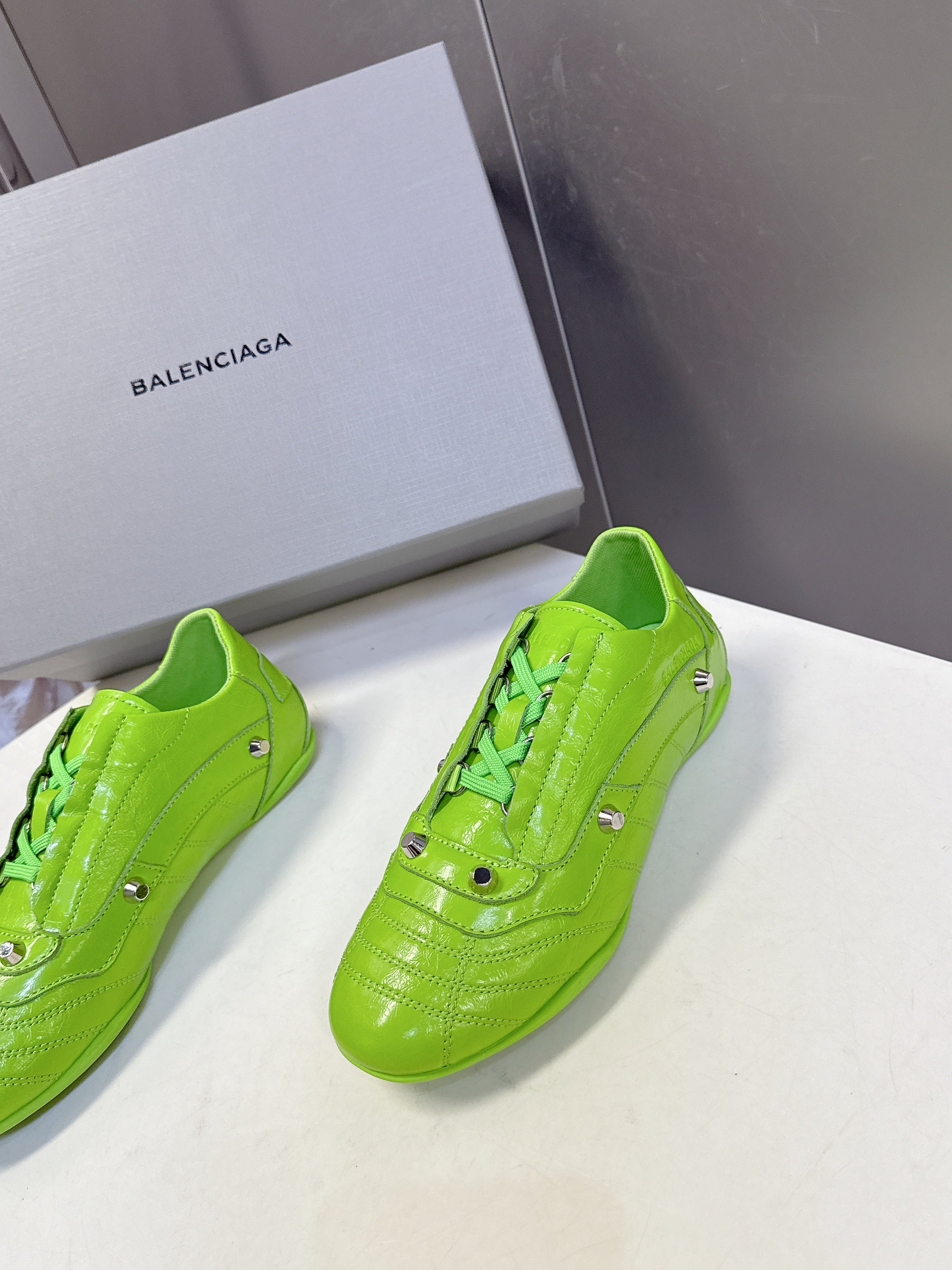 BALENCIAGA 25S SNEAKER IN GREEN CALFSKIN