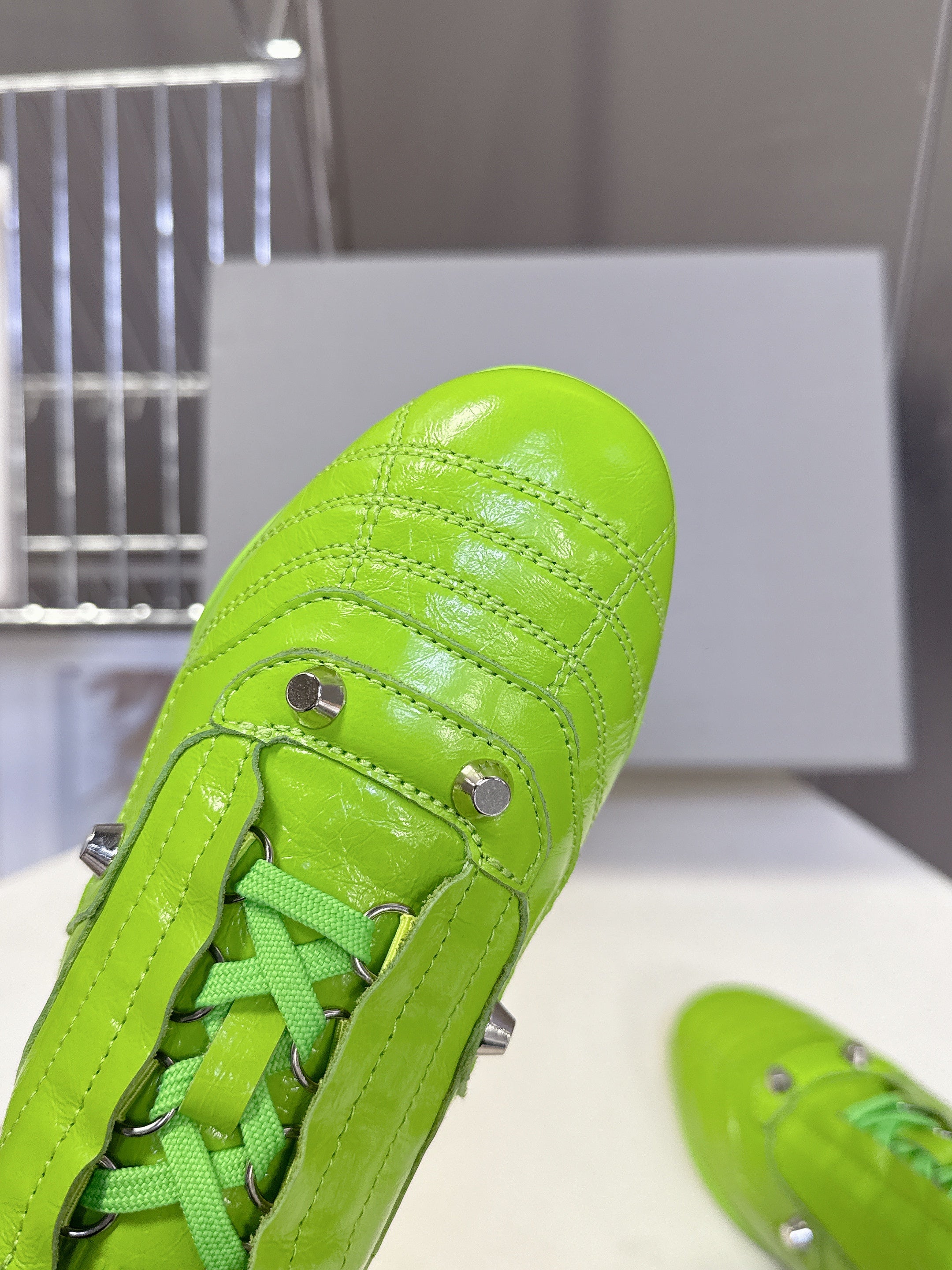 BALENCIAGA 25S SNEAKER IN GREEN CALFSKIN