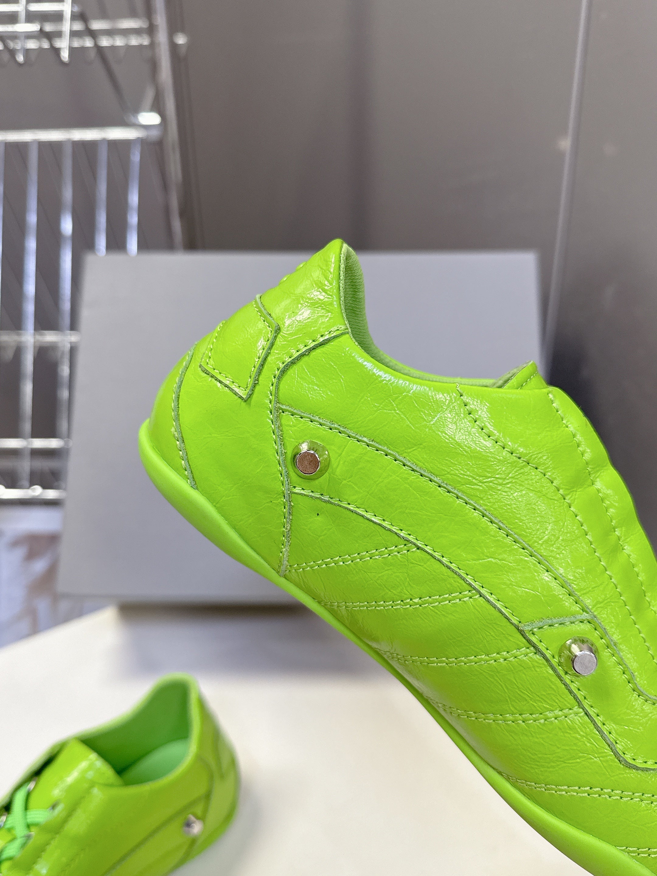 BALENCIAGA 25S SNEAKER IN GREEN CALFSKIN