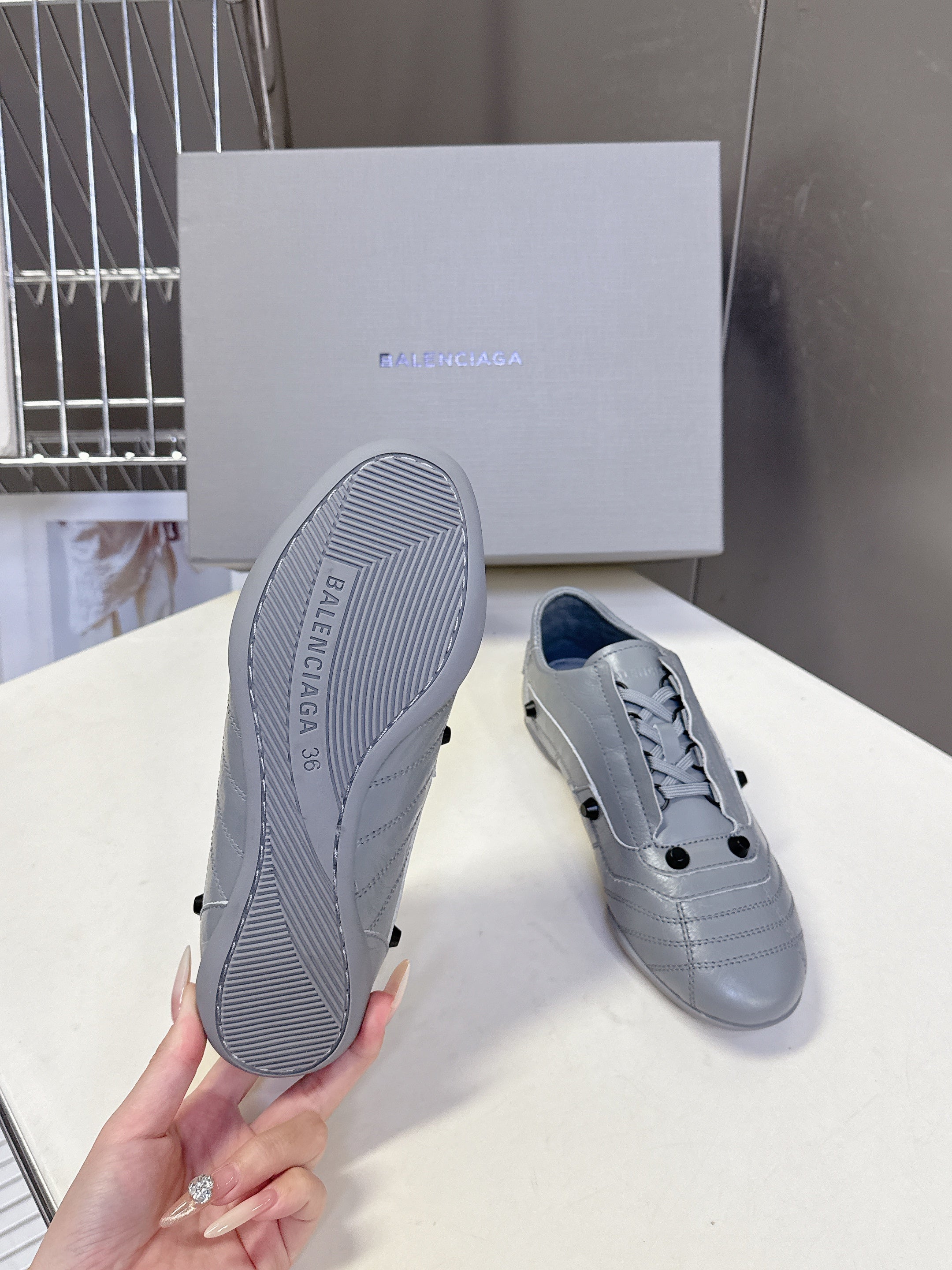 BALENCIAGA 25S SNEAKER IN GREY CALFSKIN