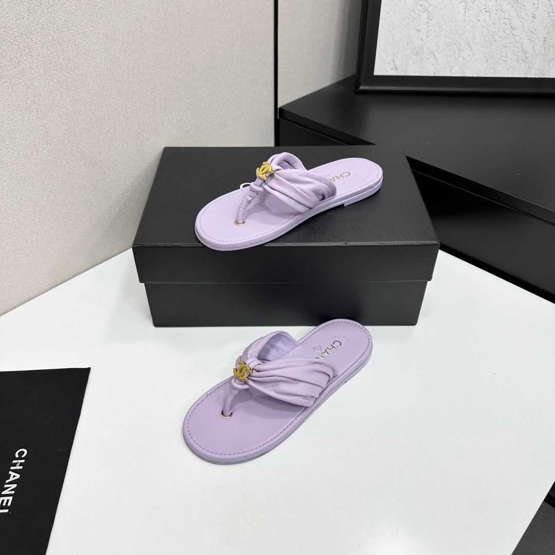 CHANEL 26S THONG SANDALS IN LIGHT PURPLE LAMBSKIN