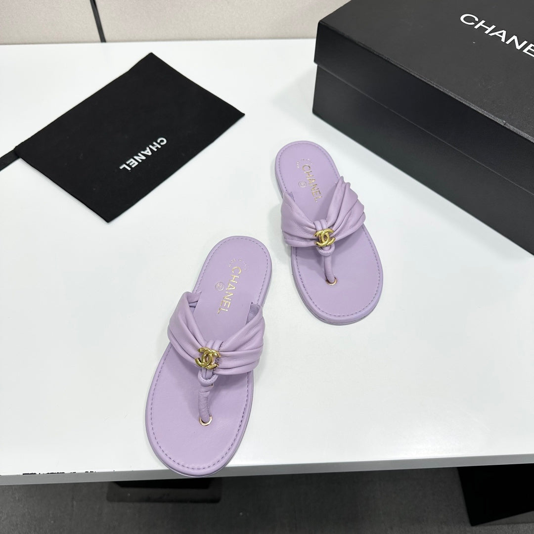 CHANEL 26S THONG SANDALS IN LIGHT PURPLE LAMBSKIN