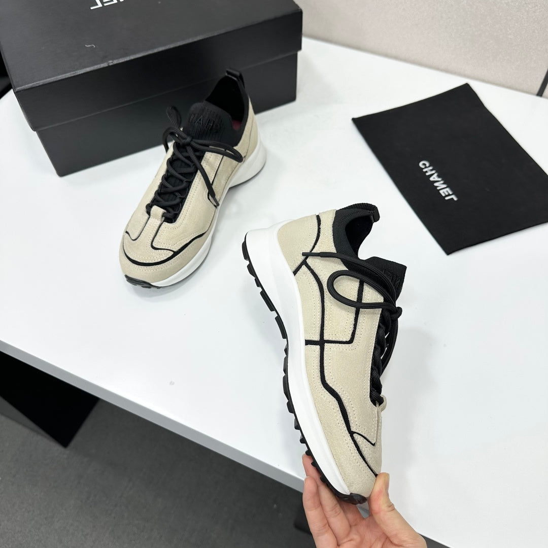 CHANEL 26S SNEAKERS IN BEIGE AND BLACK CALFSKIN