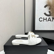 CHANEL 26S SANDALS IN WHITE QUILTED LEATHER