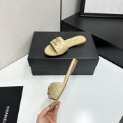 CHANEL 26S SANDALS IN BEIGE QUILTED LEATHER