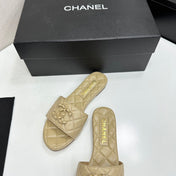 CHANEL 26S SANDALS IN BEIGE QUILTED LEATHER