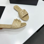 CHANEL 26S SANDALS IN BEIGE QUILTED LEATHER