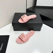 CHANEL 26S SLIDE SANDALS IN PINK QUILTED LEATHER
