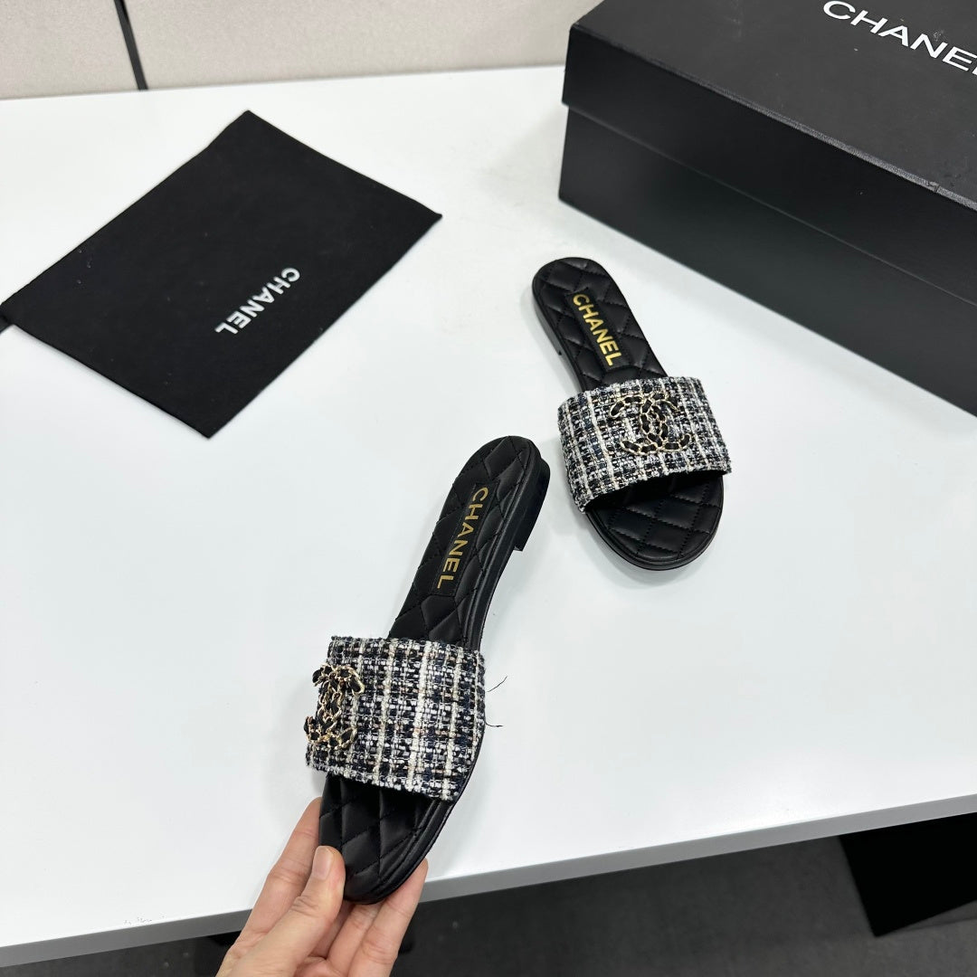 CHANEL 26S SANDALS IN BLACK LAMBSKIN TWEED