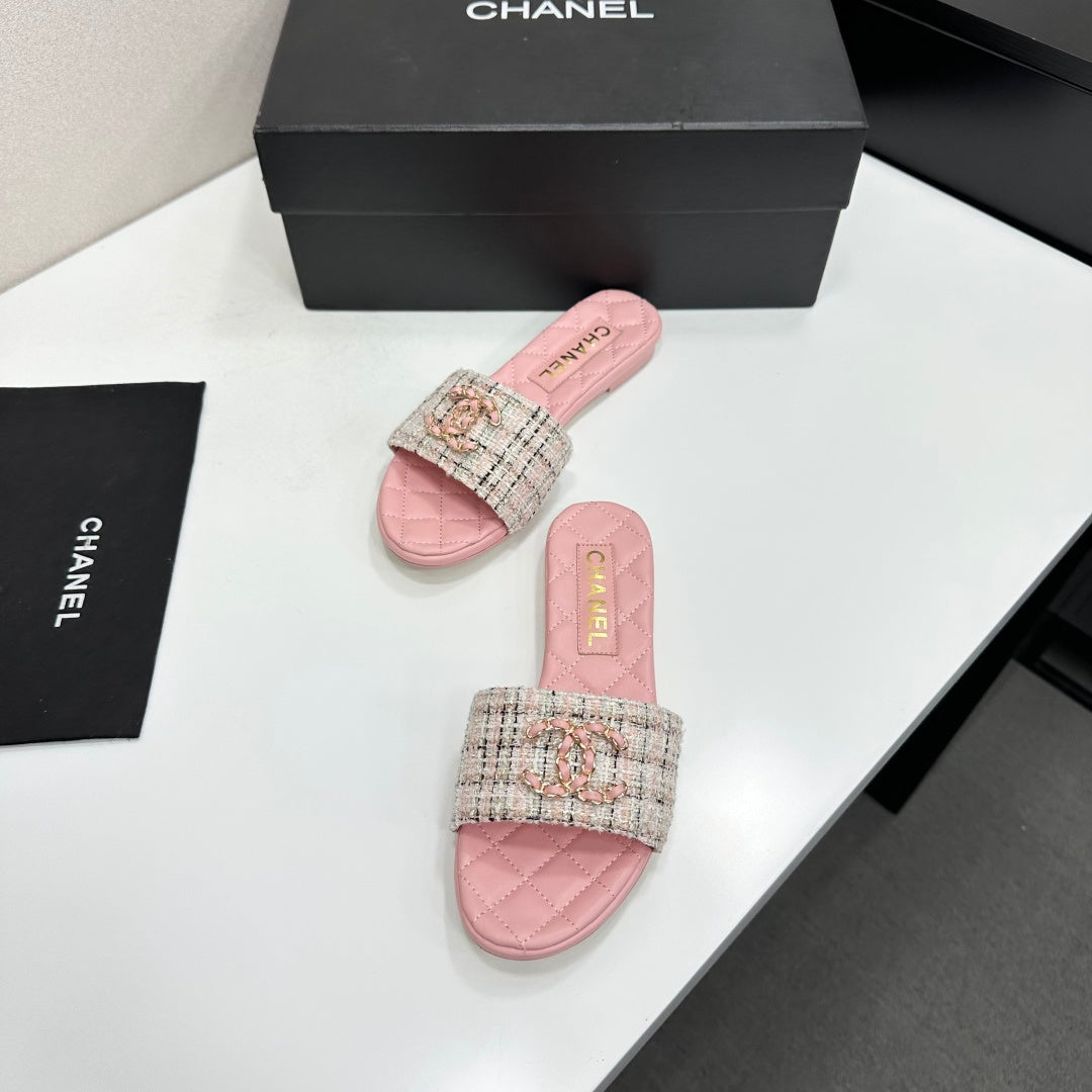 CHANEL 26S SANDALS IN PINK LAMBSKIN AND WHITE TWEED