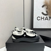 CHANEL SNEAKERS METIERS D-ART 26S IN  BLACK AND WHITE CALFSKIN MIXED FIBERS