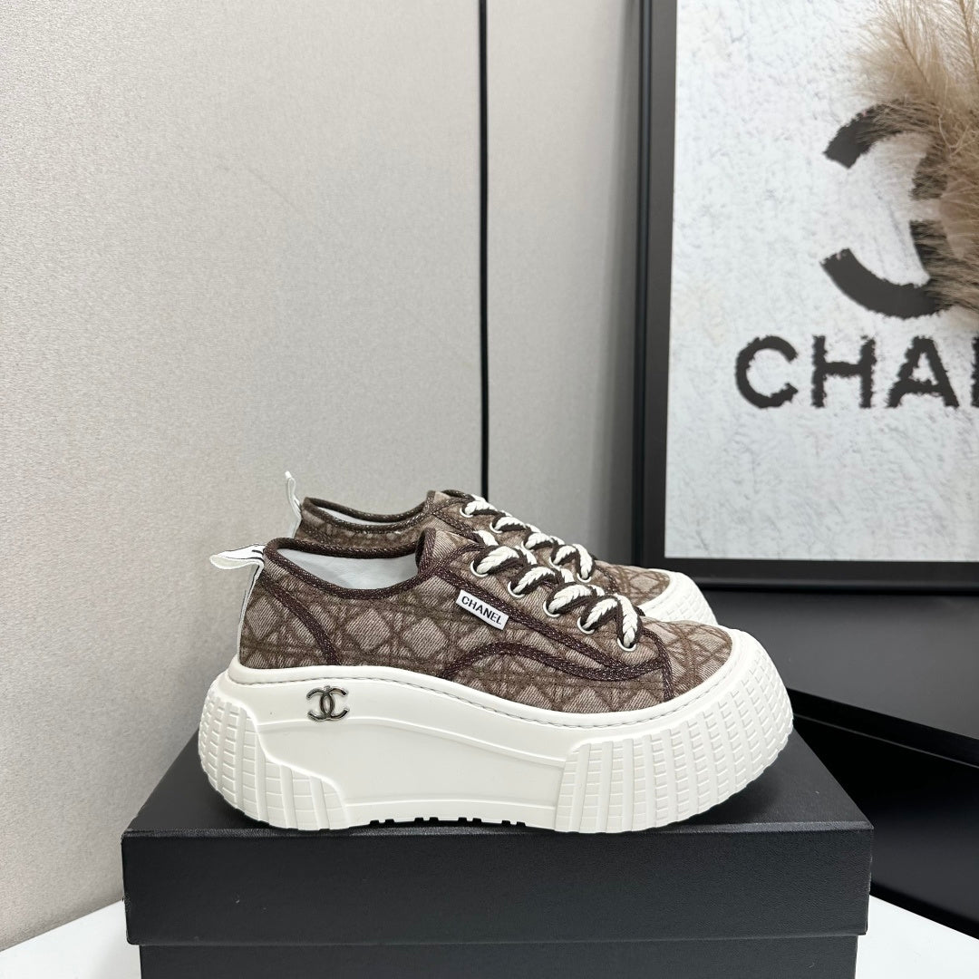 CHANEL 26S CHUNKY SNEAKERS IN BROWN DIAMOND-PATTERNED WOVEN FABRIC