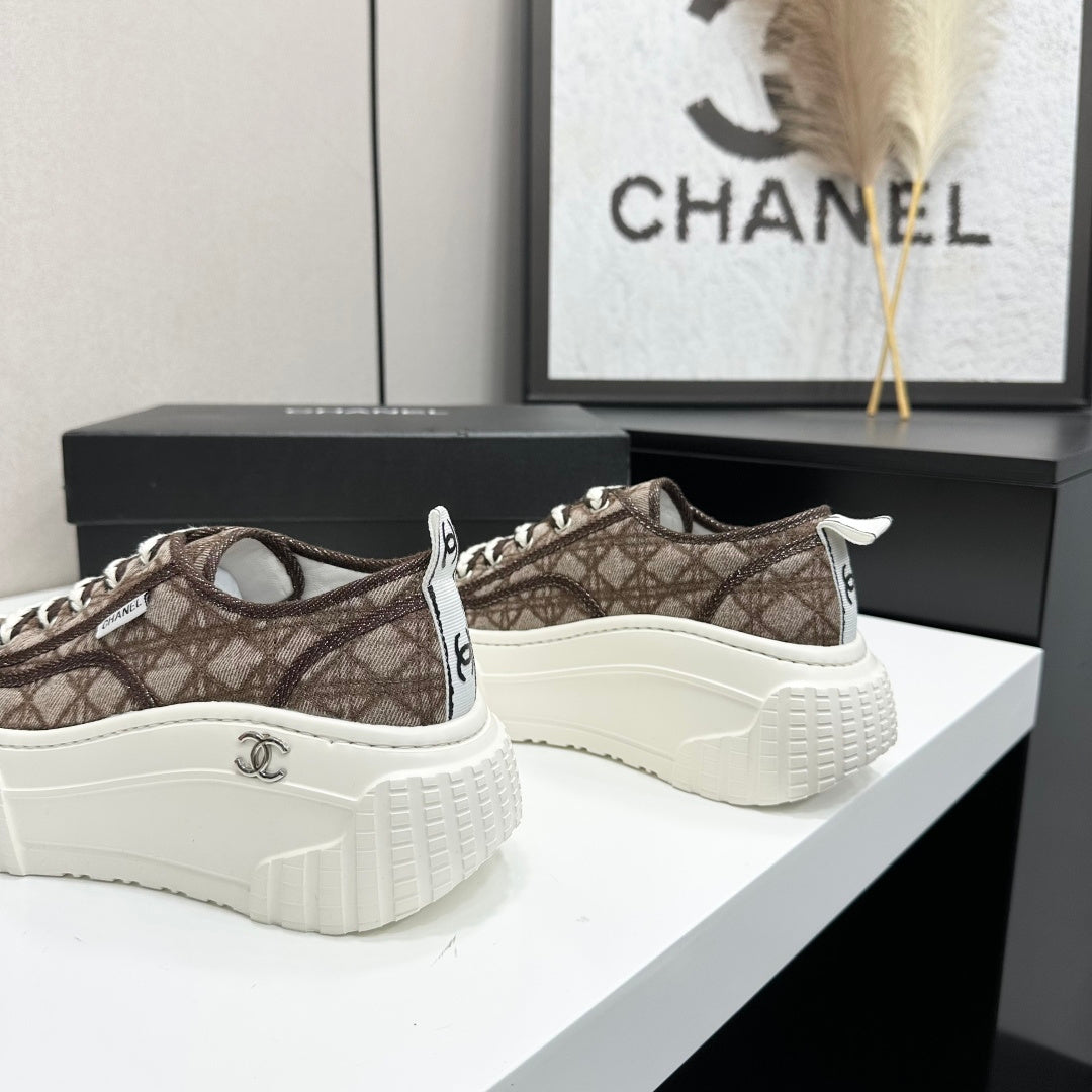 CHANEL 26S CHUNKY SNEAKERS IN BROWN DIAMOND-PATTERNED WOVEN FABRIC