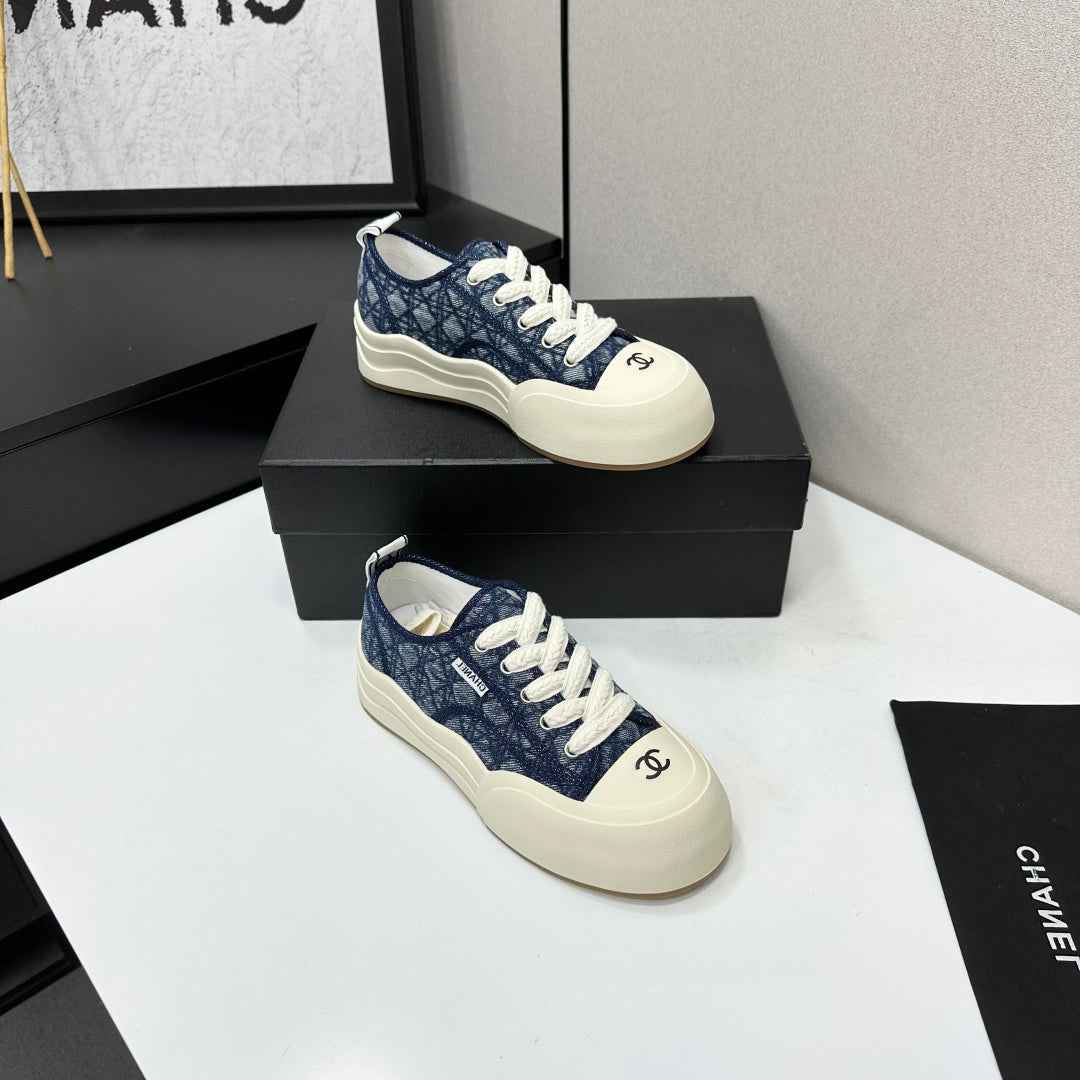 CHANEL 26S CHUNKY SNEAKERS IN NAVY BLUE DIAMOND-PATTERNED WOVEN FABRIC