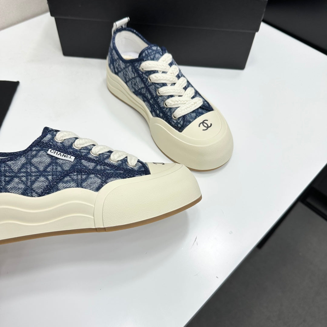 CHANEL 26S CHUNKY SNEAKERS IN NAVY BLUE DIAMOND-PATTERNED WOVEN FABRIC