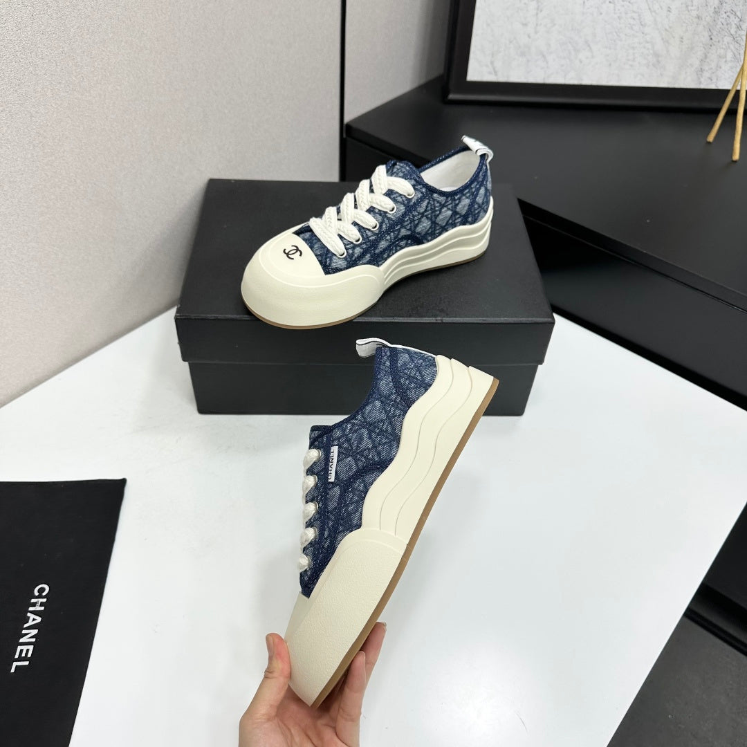 CHANEL 26S CHUNKY SNEAKERS IN NAVY BLUE DIAMOND-PATTERNED WOVEN FABRIC