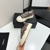 CHANEL 26S PLATFORM SNEAKERS IN BROWN CHECKERED TWEED FABRIC