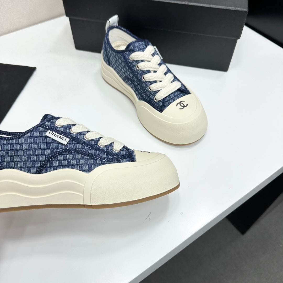 CHANEL 26S PLATFORM SNEAKERS IN NAVY BLUE CHECKERED WOVEN DENIM FABRIC