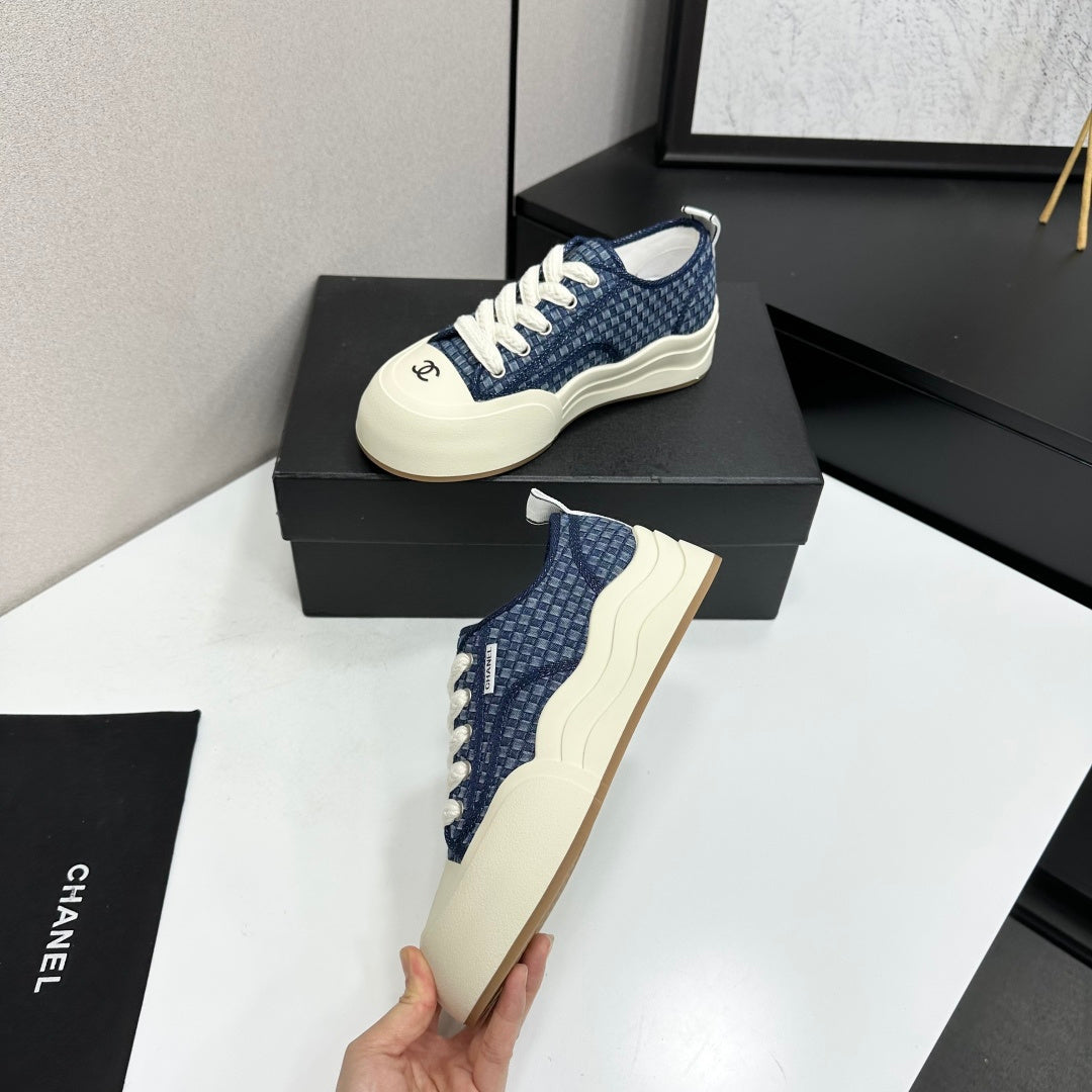 CHANEL 26S PLATFORM SNEAKERS IN NAVY BLUE CHECKERED WOVEN DENIM FABRIC