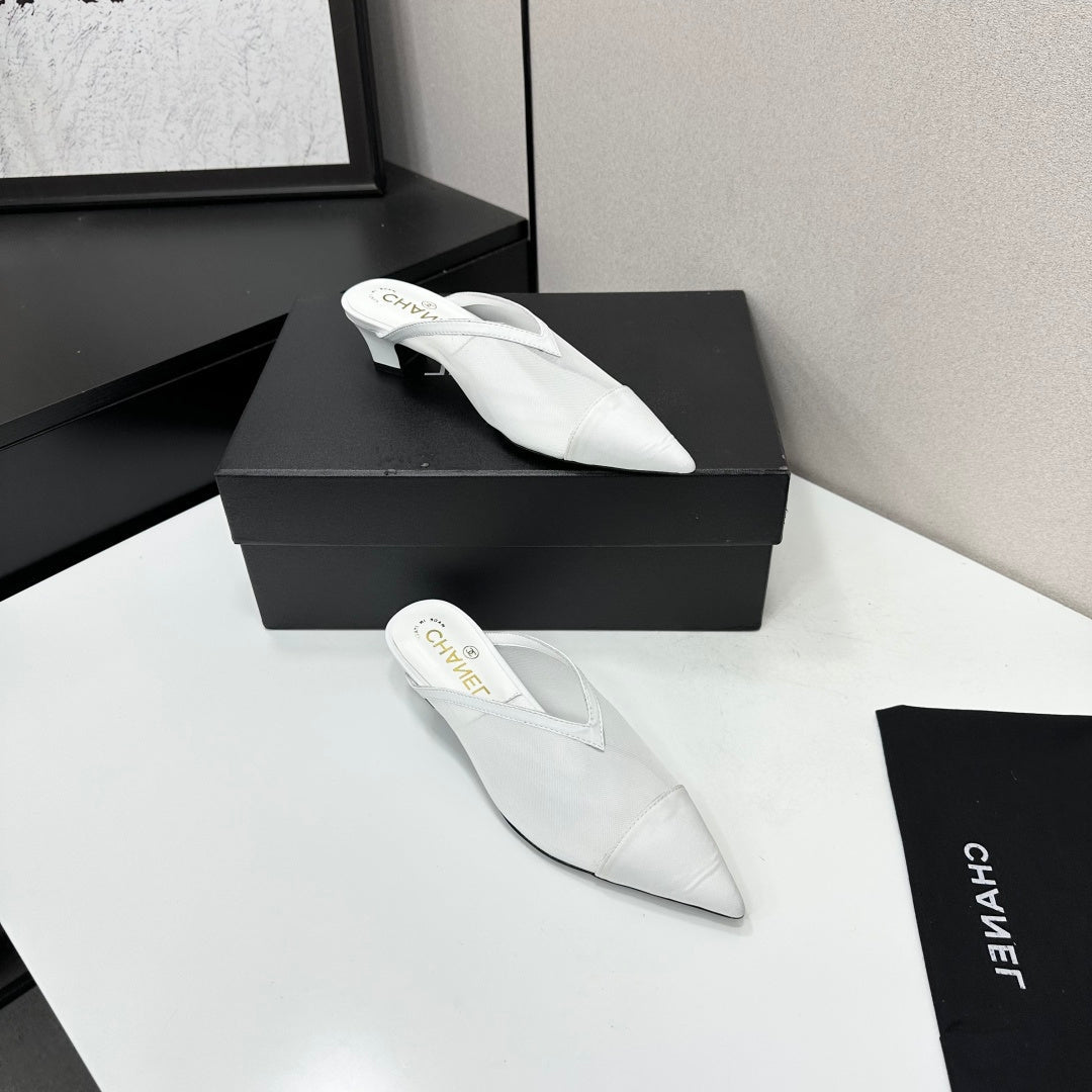 CHANEL 26S HIGH HEELS MULES 35 MM IN WHITE MESH
