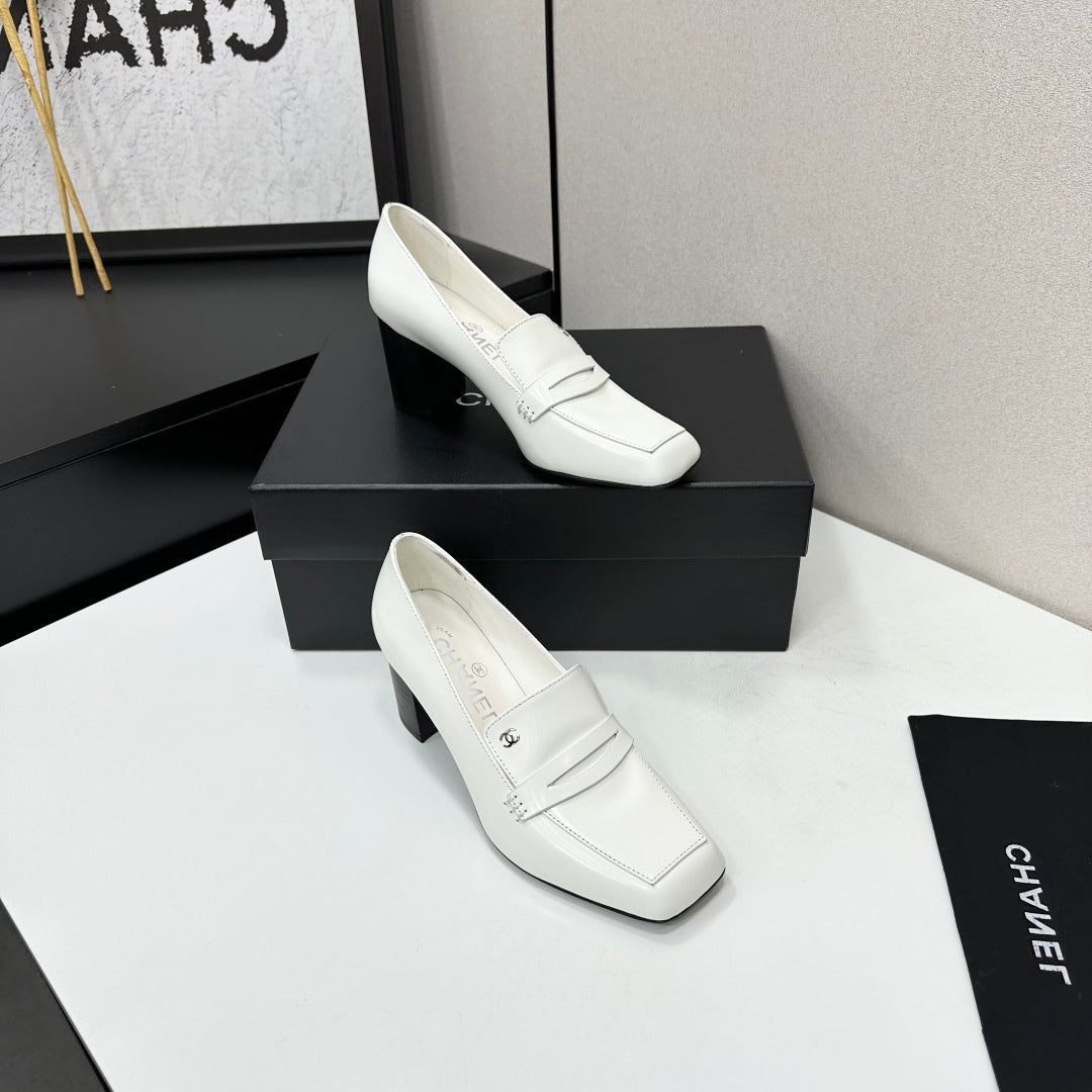 CHANEL 26S LOAFER PUMPS IN WHITE SHINY CALFSKIN