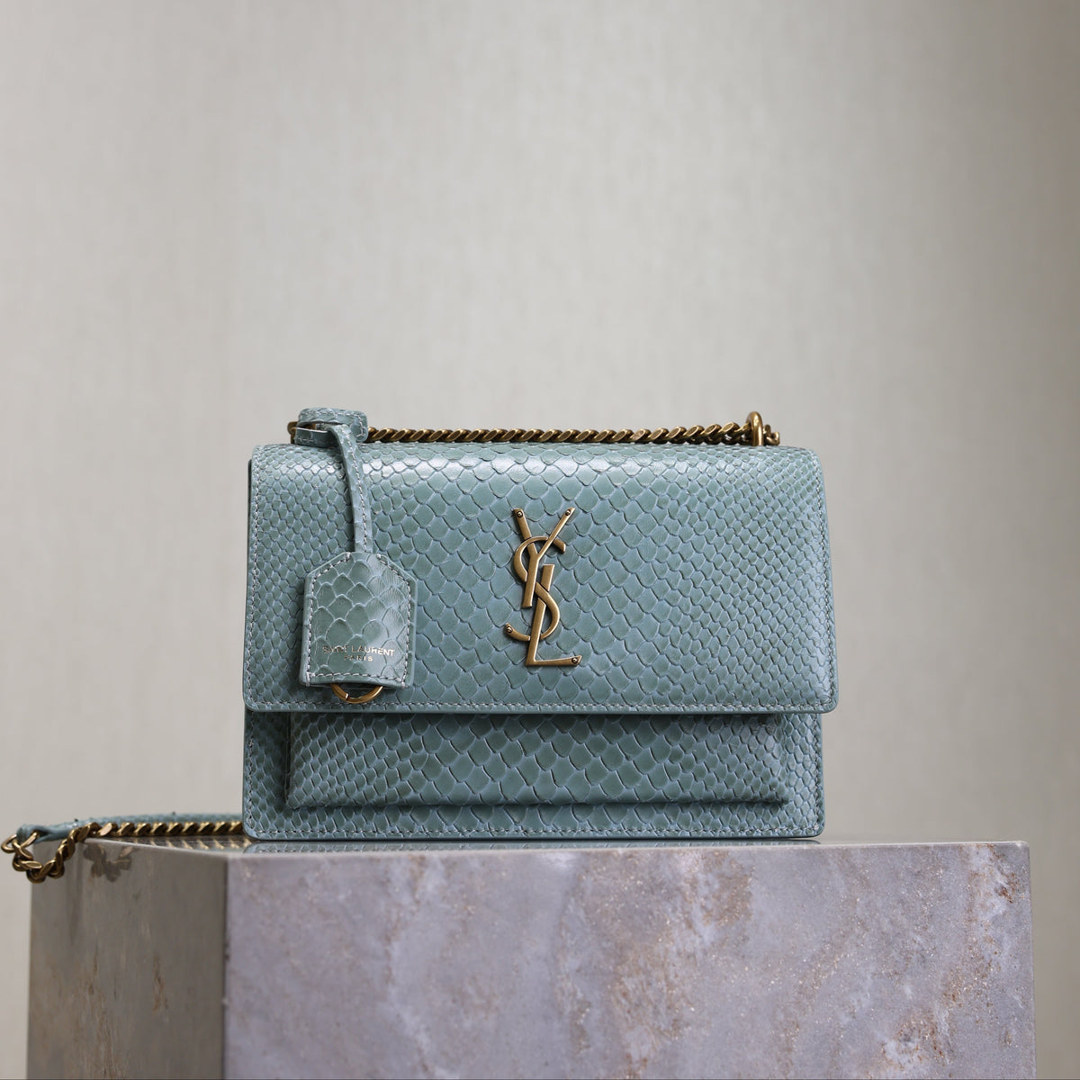 YSL 25S SUNSET MEDIUM 22 IN LIGHT BLUE CROCODILE-EMBOSSED CALFSKIN GOLD HARDWRE