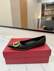 VALENTINO 26S BALLET FLATS IN BLACK SMOOTH CALFSKIN WITH GOLD HARDWARE