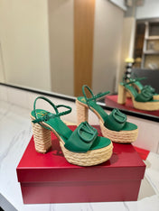 VLTN ESPADRILLE WEDGE SANDALS 25S 115 MM IN DARK GREEN LAMBSKIN