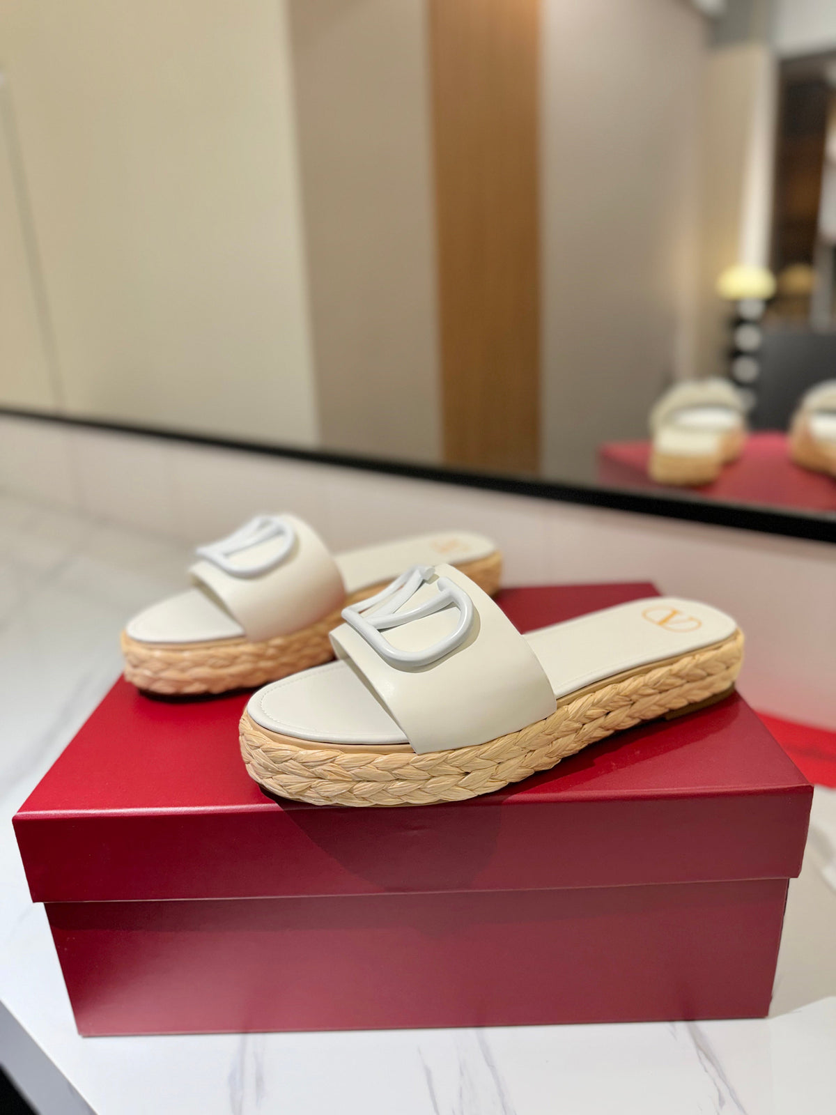 VLTN ESPADRILLE SLIDES 25S IN WHITE LAMBSKIN STYLE 8