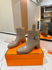 HM 26S ANKLE BOOTS 55 MM IN GREYISH BEIGE CALFSKIN