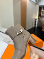 HM 26S ANKLE BOOTS 55 MM IN GREYISH BEIGE CALFSKIN
