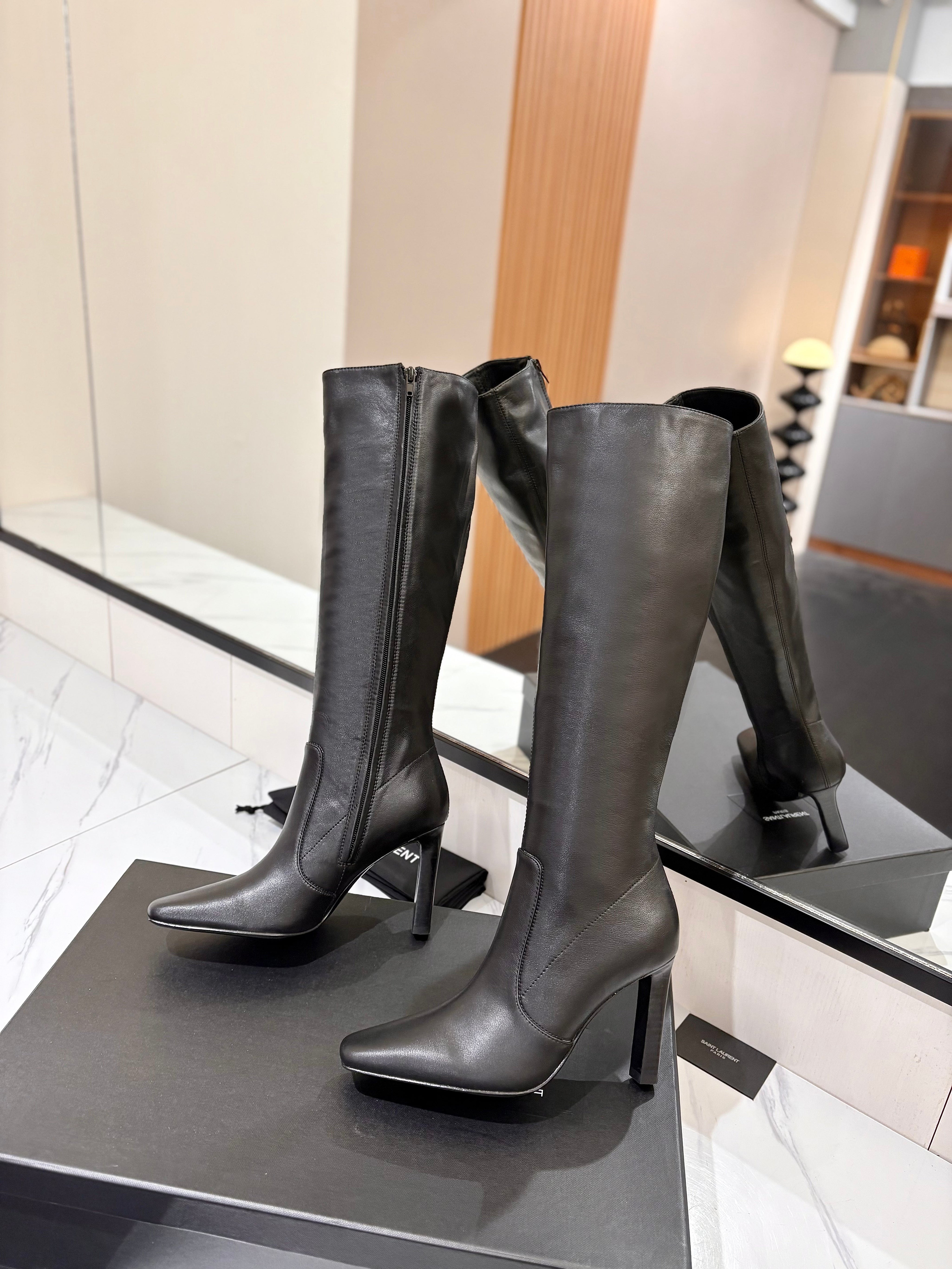 YSL 26S KNEE-HIGH BOOTS 90 MM IN BLACK CALFSKIN