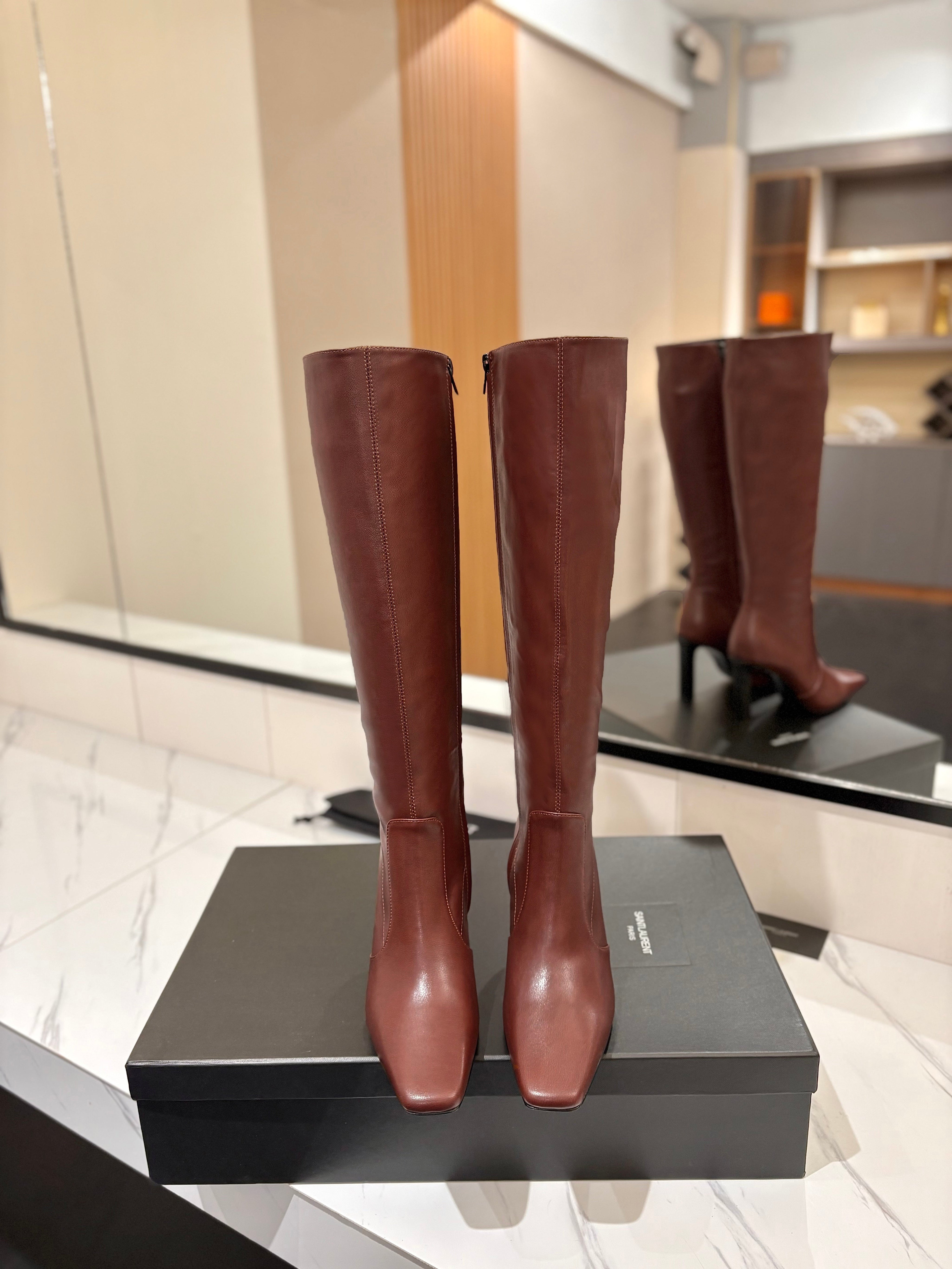 YSL 26S KNEE-HIGH BOOTS 95 MM IN BROWN CALFSKIN