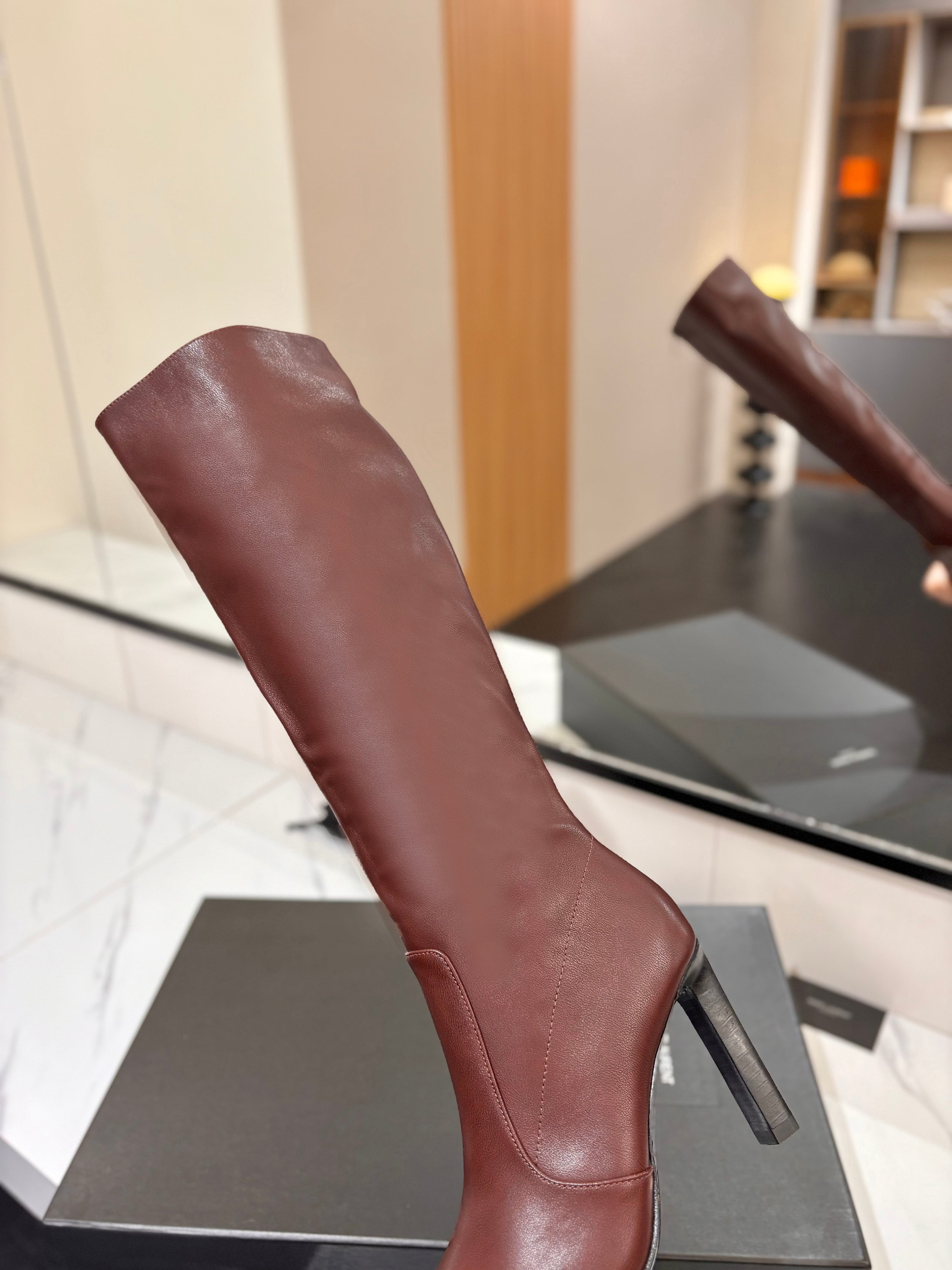 YSL 26S KNEE-HIGH BOOTS 95 MM IN BROWN CALFSKIN