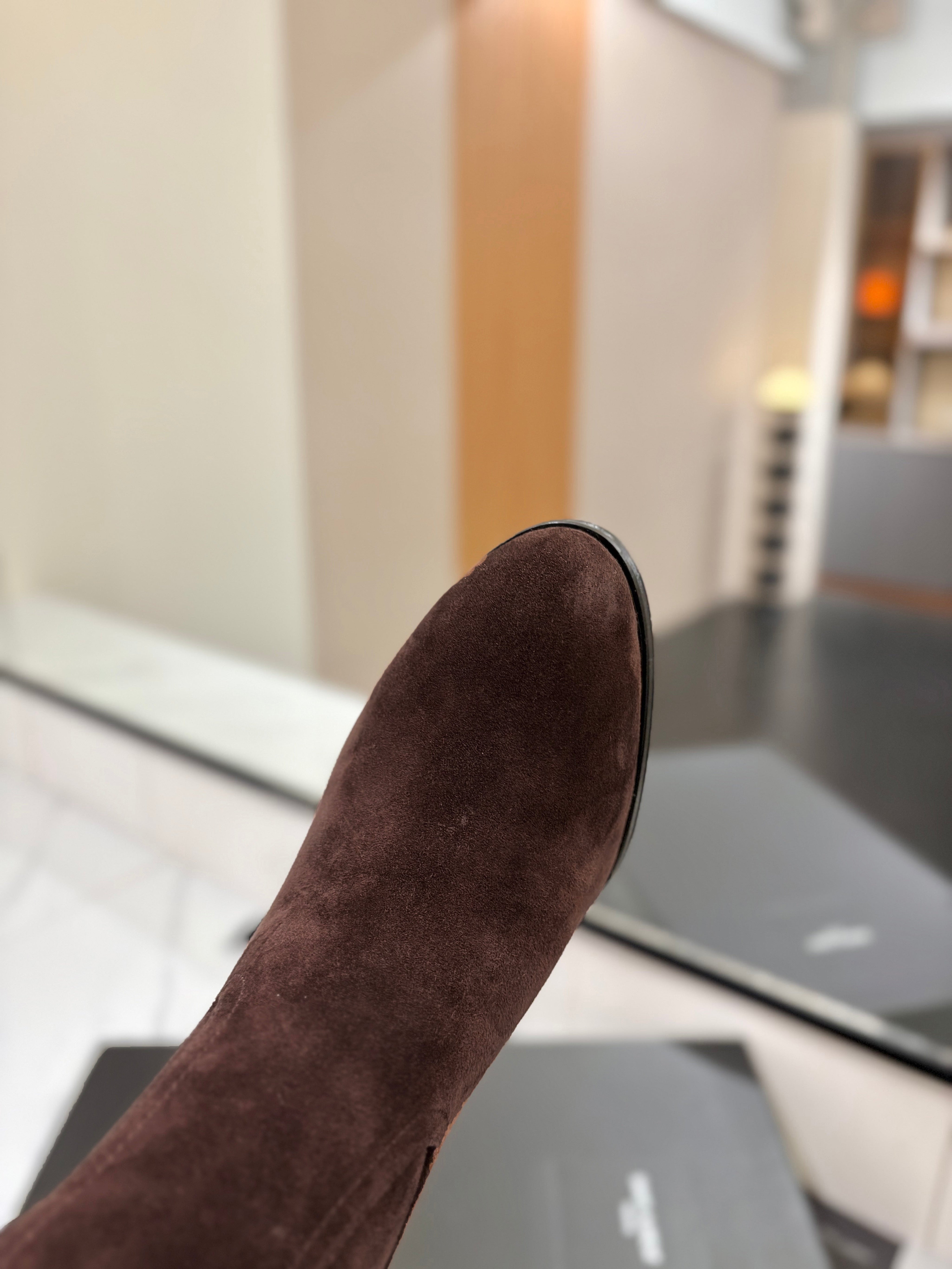 YSL 26S KNEE-HIGH BOOTS 90 MM IN DARK BROWN SUEDE