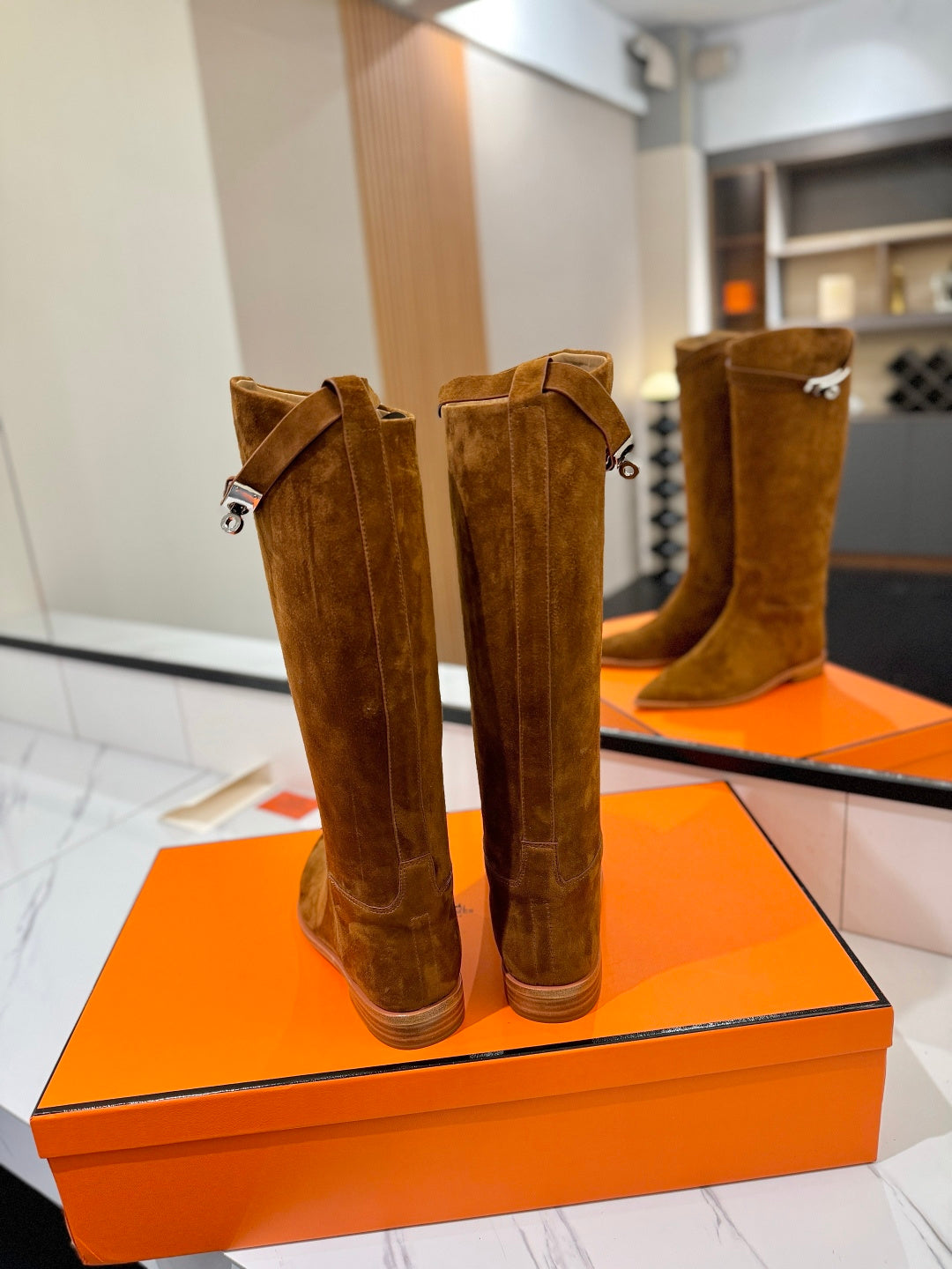 HM 26S JUMPING BOOTS IN BROWN SUEDE