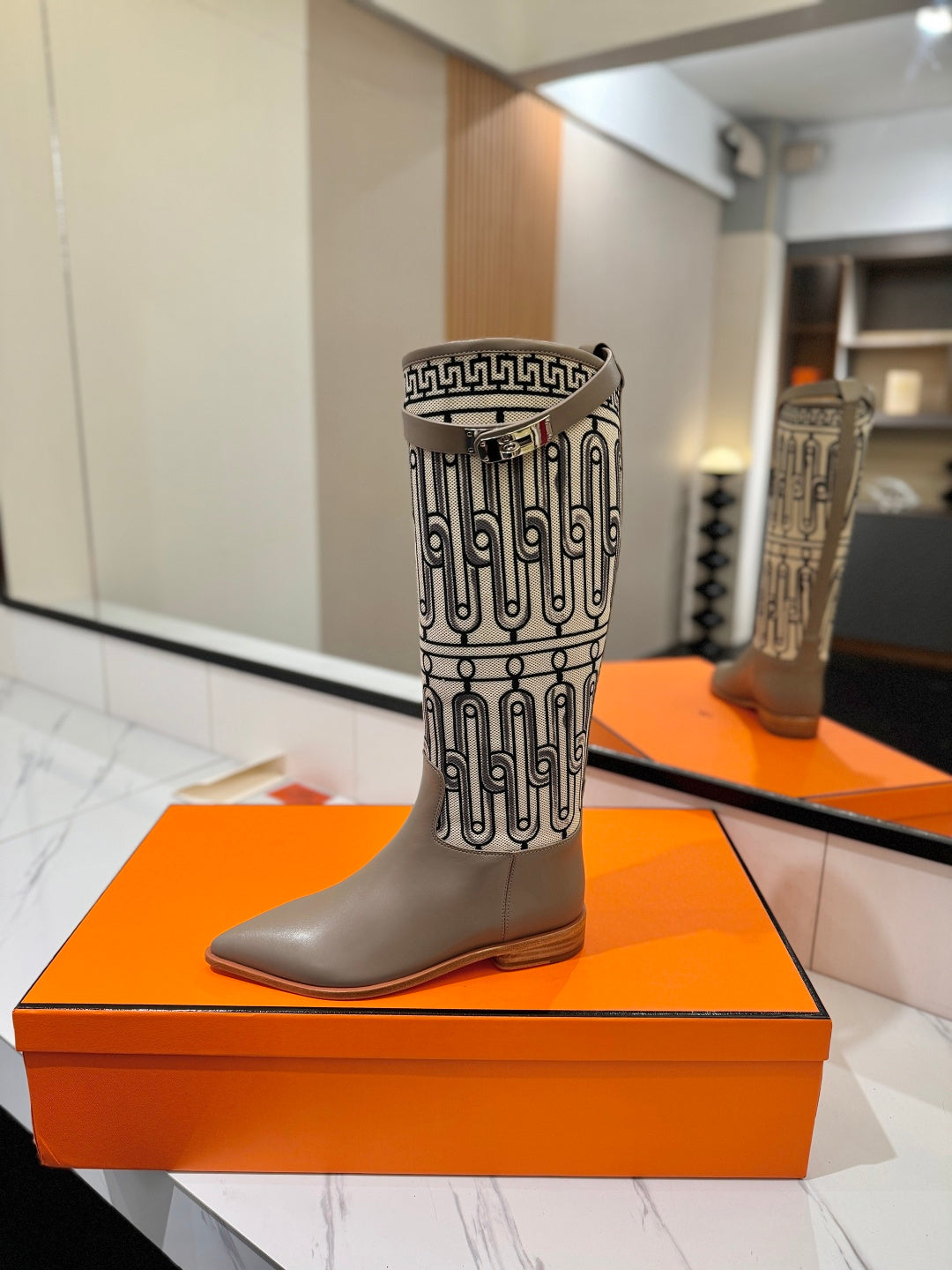 HM 26S JUMPING BOOTS IN DARK GREY CALFSKIN AND BEIGE CANVAS
