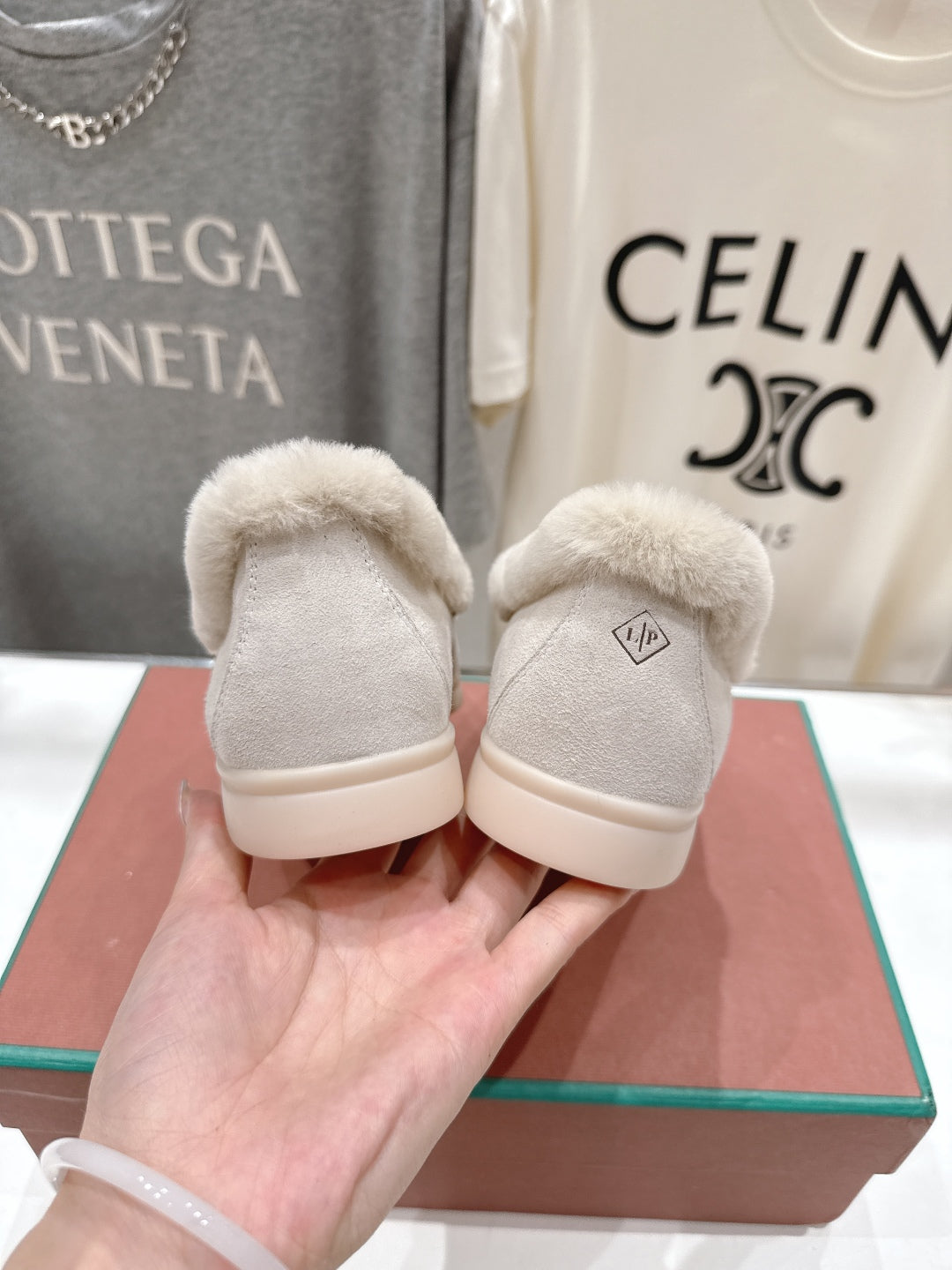 LP 25S SUMMER CHARMS WALK LOAFERS IN LIGHT GRAY SUEDE AND FLEECE