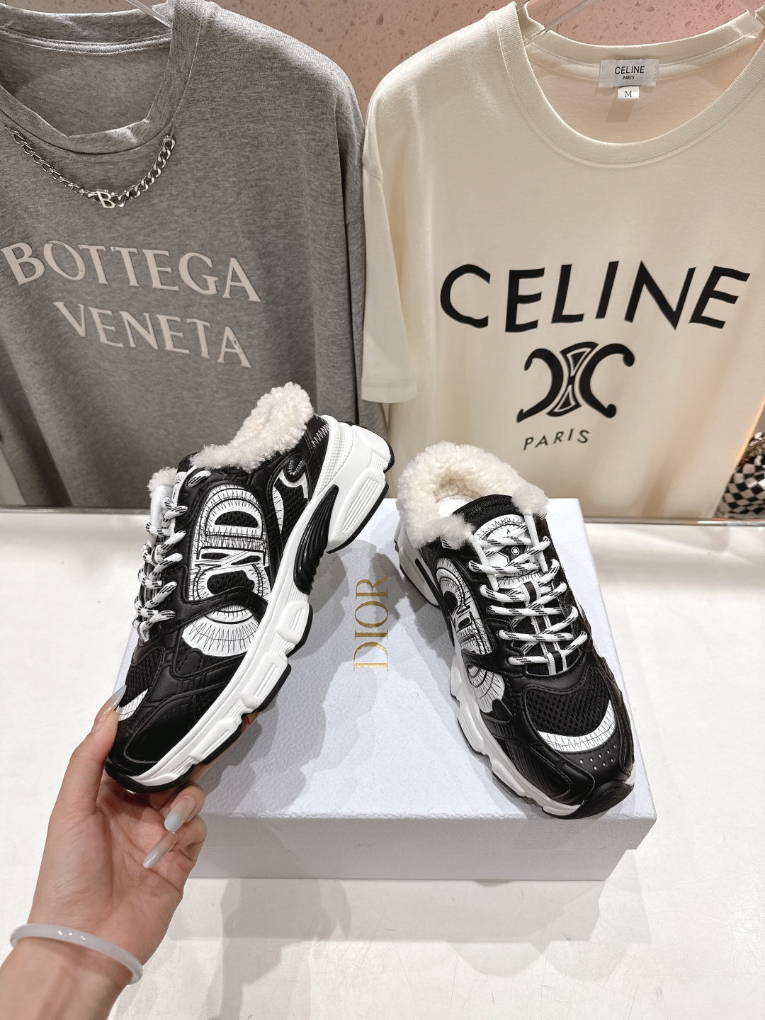 DIOR CHRONO SNEAKER 25S IN BLACK LAMBSKIN AND MESH FABRIC STYLE 4