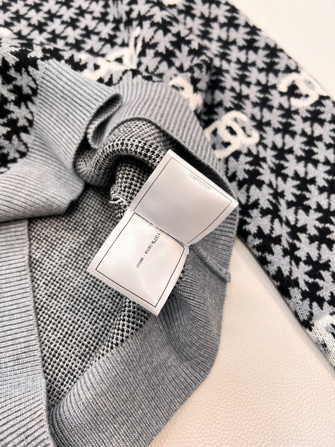 CHANEL 25S SWEATER 394