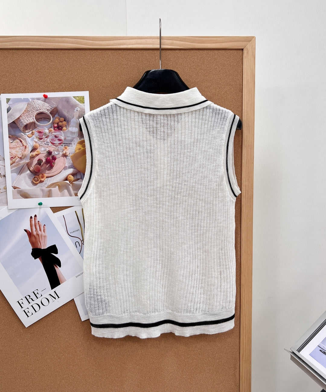 YSL 26S SLEEVELESS KNIT POLO TOP 487