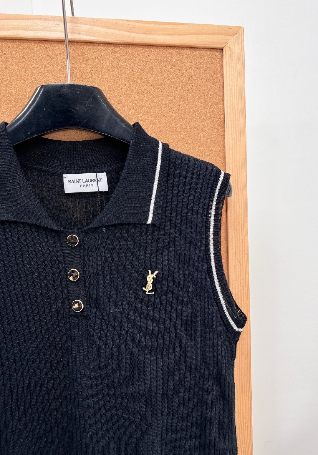 YSL 26S SLEEVELESS KNIT POLO TOP 486