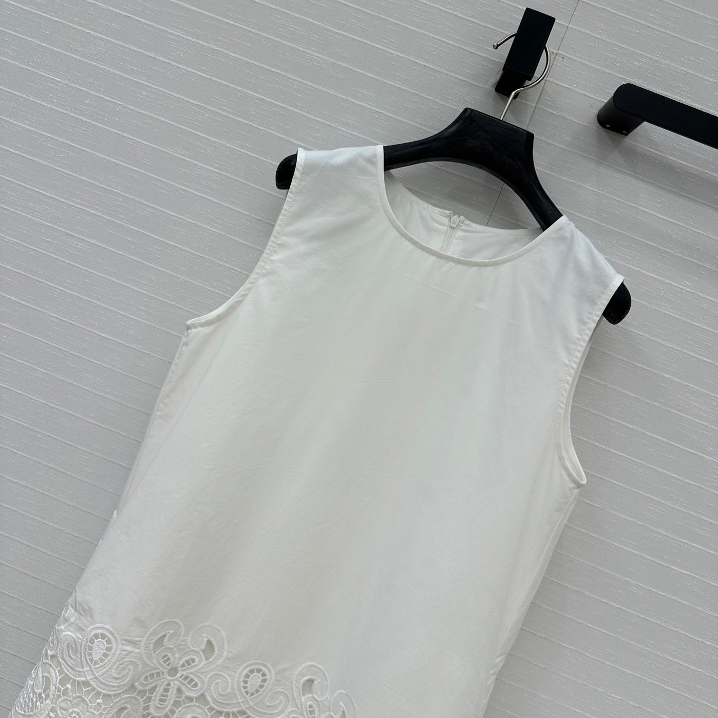 VALENTINO WHITE SLEEVELESS MINI DRESS 276151