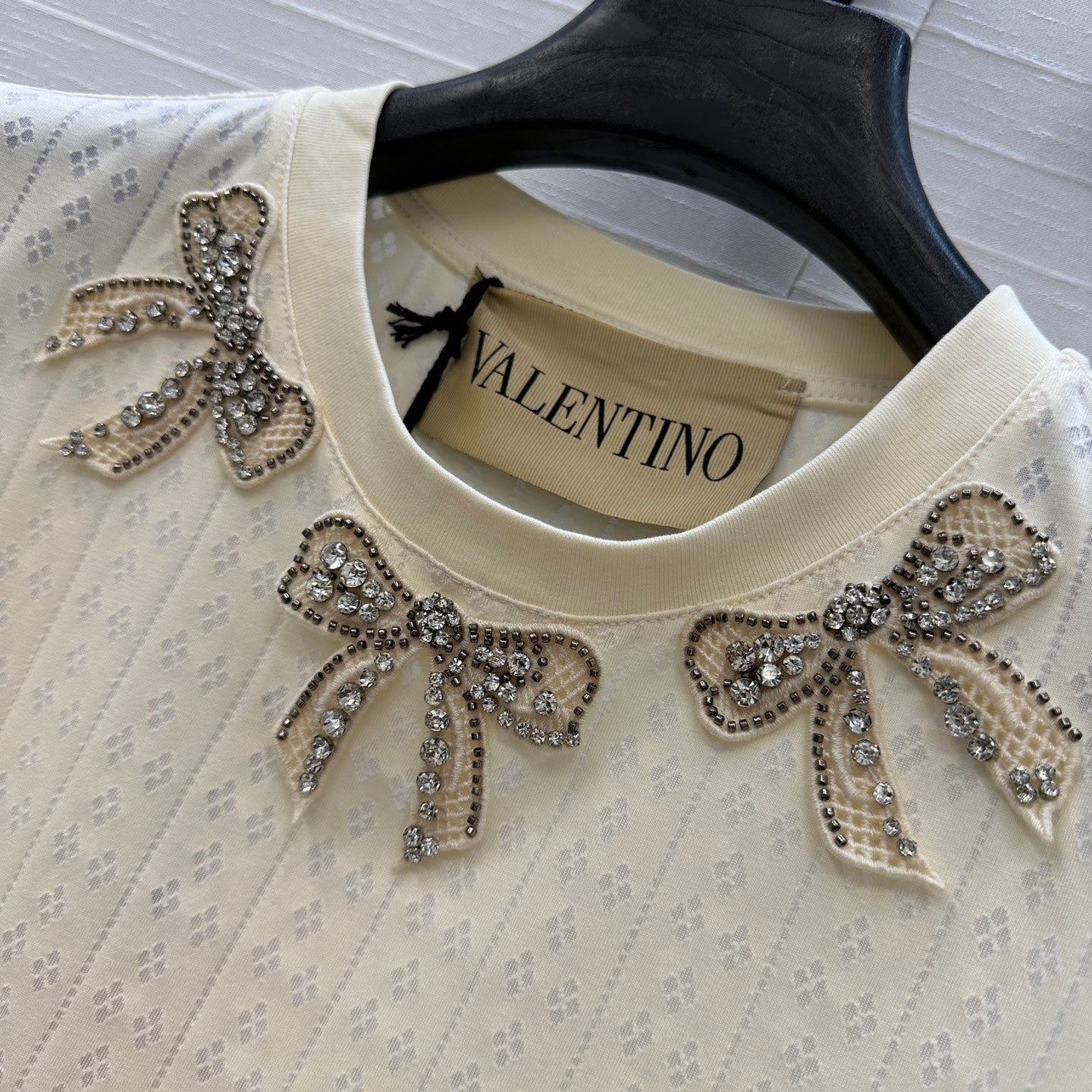 VALENTINO T-SHIRT WITH BOW COLLAR AND RHINESTONES 276158